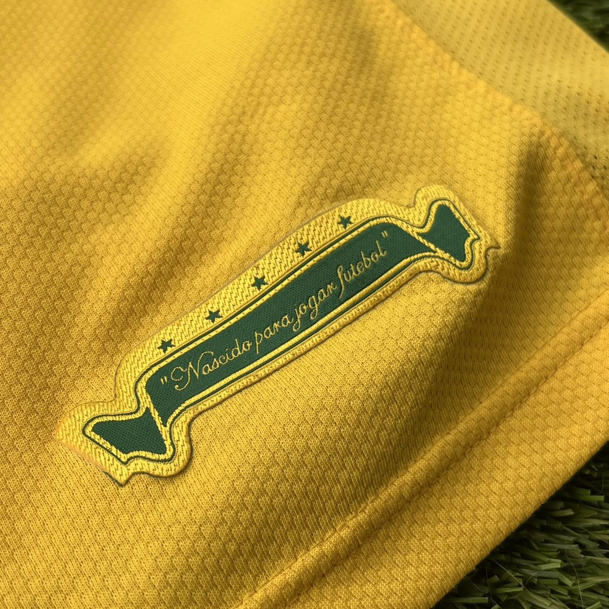 Nike Vintage Nike Brazil 2006 Football Jersey Ronaldo Era Shirt Size US XL / EU 56 / 4 - 6 Thumbnail