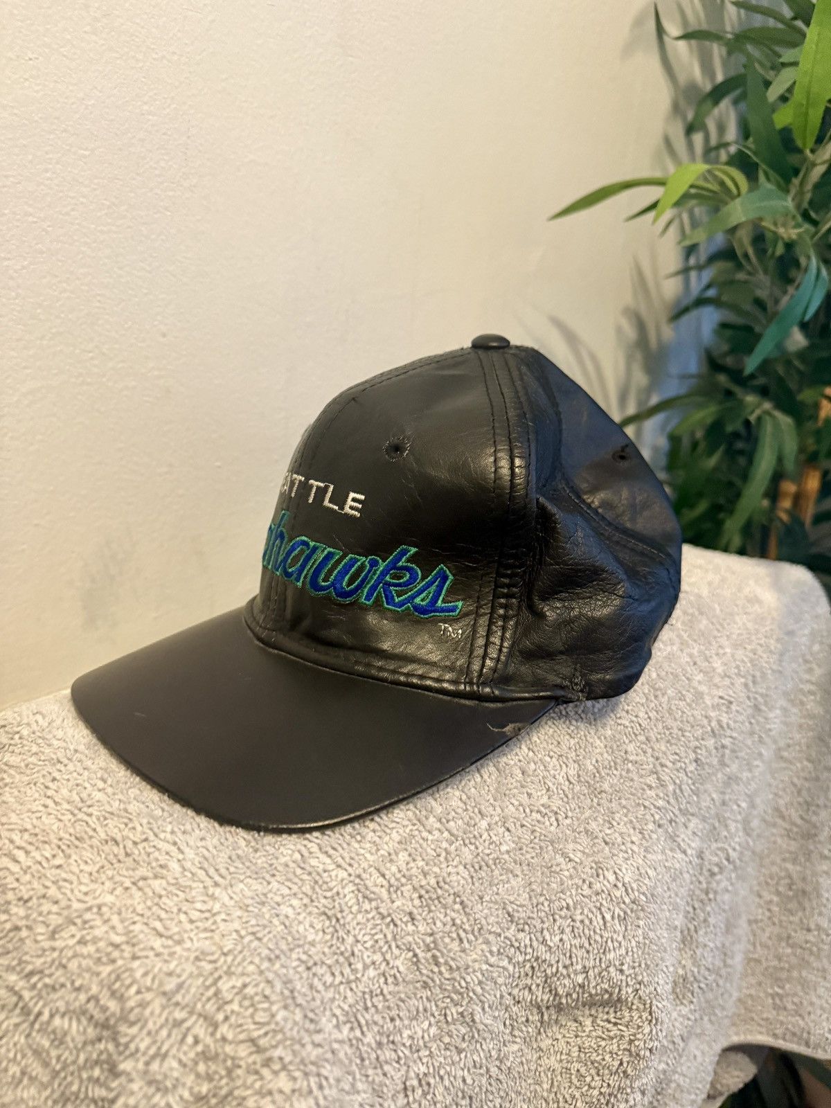 NFL Seattle Seahawks - Vintage Black Leather Snap Back Cap Size ONE SIZE - 3 Thumbnail