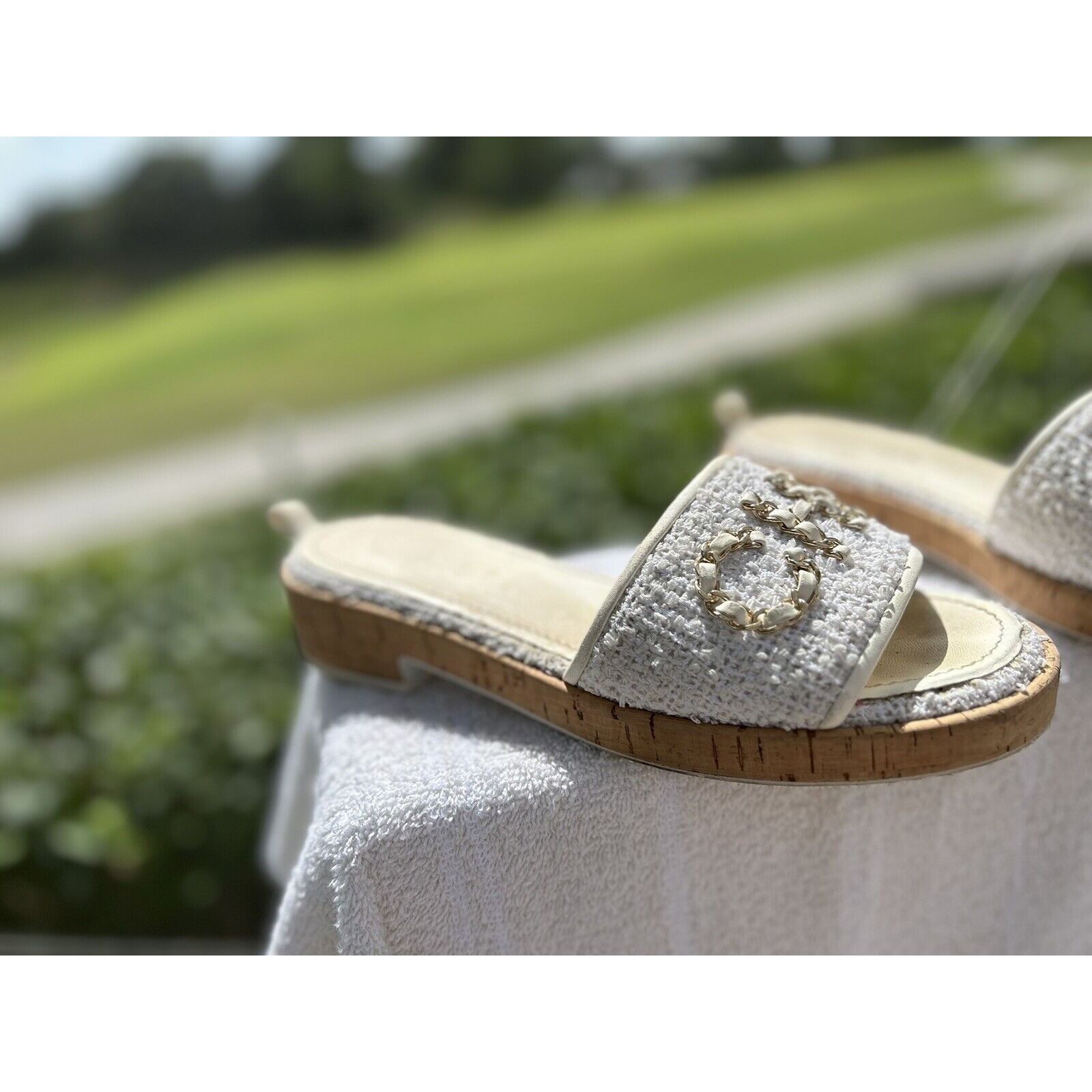 Chanel CHANEL 21C Signature White Chain Tweed Mules Slide Cork 39.5 Size US 9.5 / IT 39.5 - 3 Thumbnail
