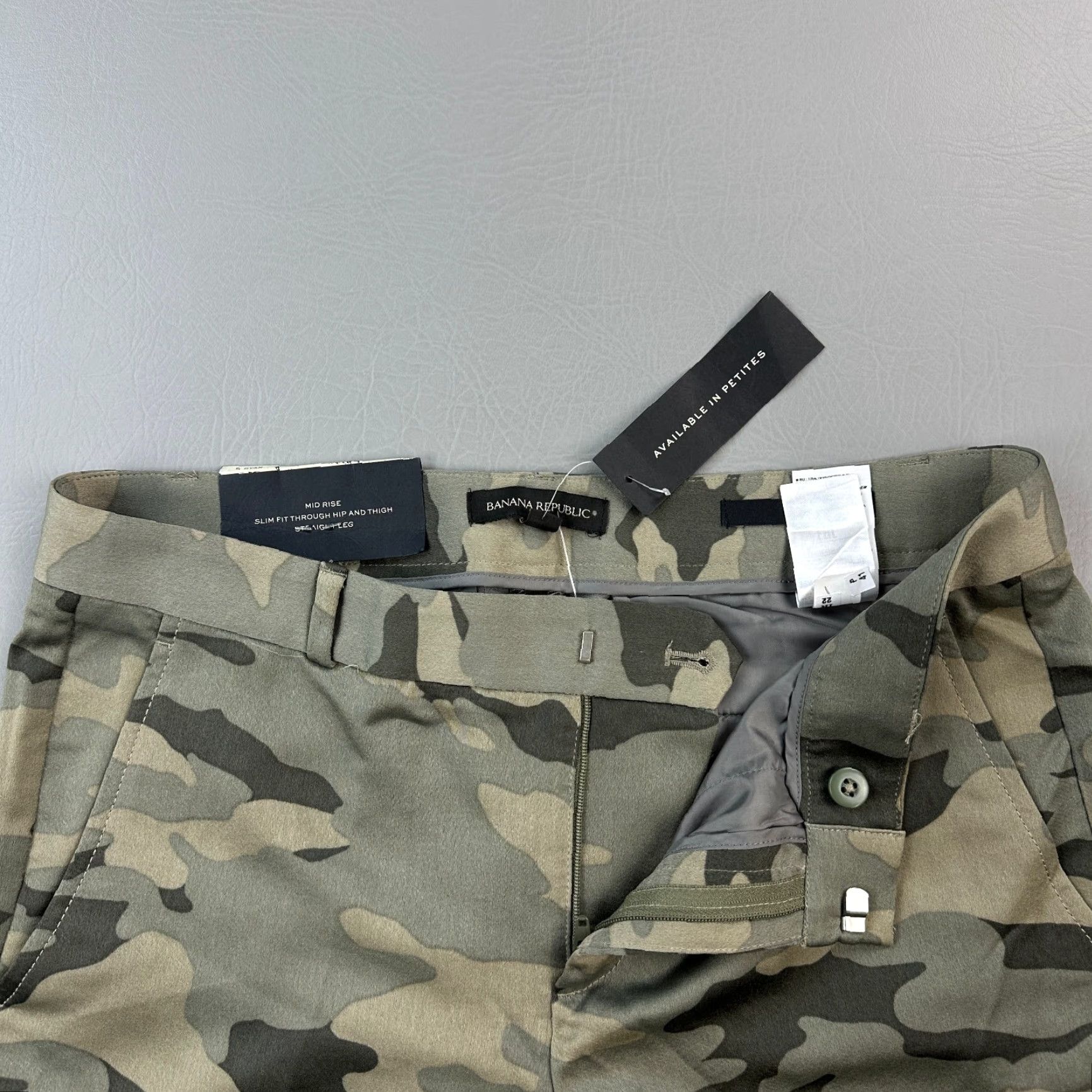 Banana Republic Banana Republic Pants Women’s 6 Camouflage Ryan Mid Rise Slim Fit Straight NWT Size 24" / US 00 / IT 34 - 6 Thumbnail