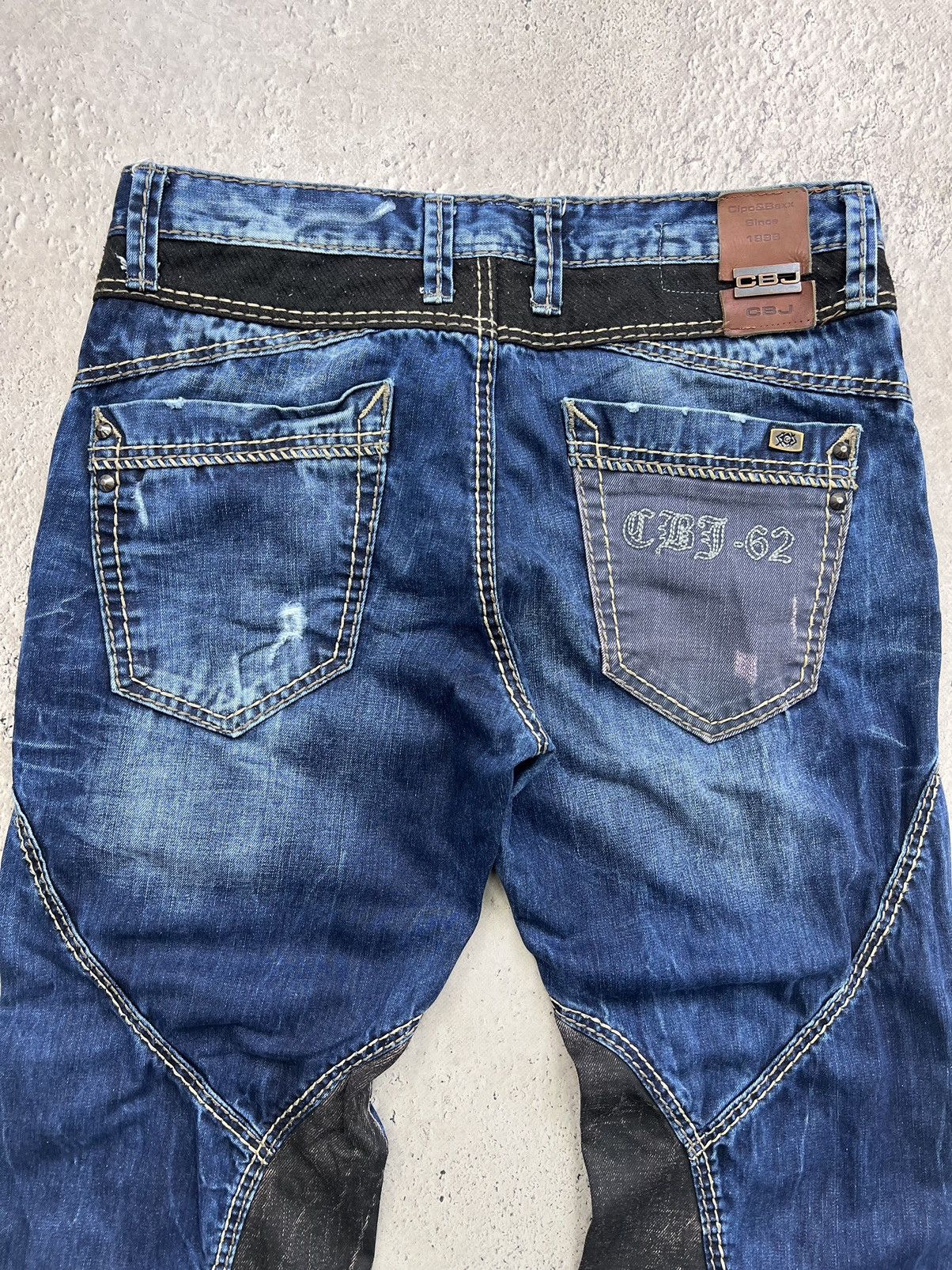 Hysteric Glamour × Japanese Brand # JUNYA WATANABE BALENCIAGA STYLE DISTRESSED JEANS Size US 32 / EU 48 - 16 Thumbnail