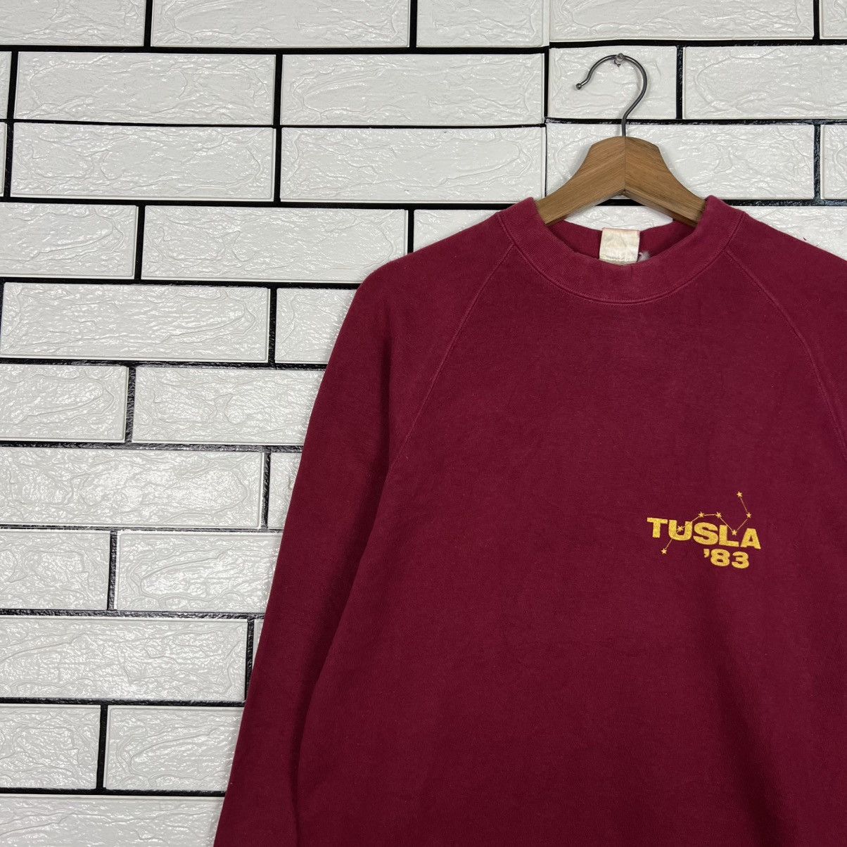 Vintage 1983 TUSLA Big Logo Volleball Crewneck Sweatshirt #4002-C182 Size US S / EU 44-46 / 1 - 7 Thumbnail
