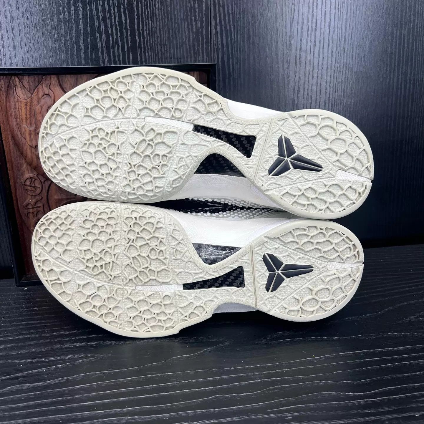 Nike Nike Zoom Kobe 6 White/Gray All-Star 41 Mint Size US 8 / EU 41 - 4 Thumbnail