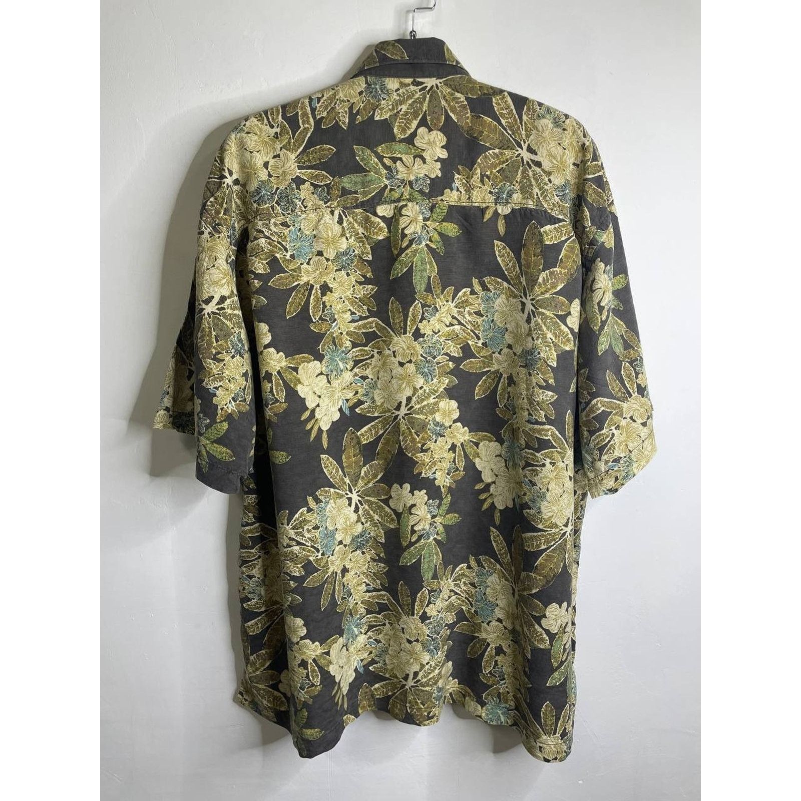 Tommy Bahama Vintage Tommy Bahama Floral Silk Shirt XXL Hawaii Aloha Size US XXL / EU 58 / 5 - 7 Thumbnail
