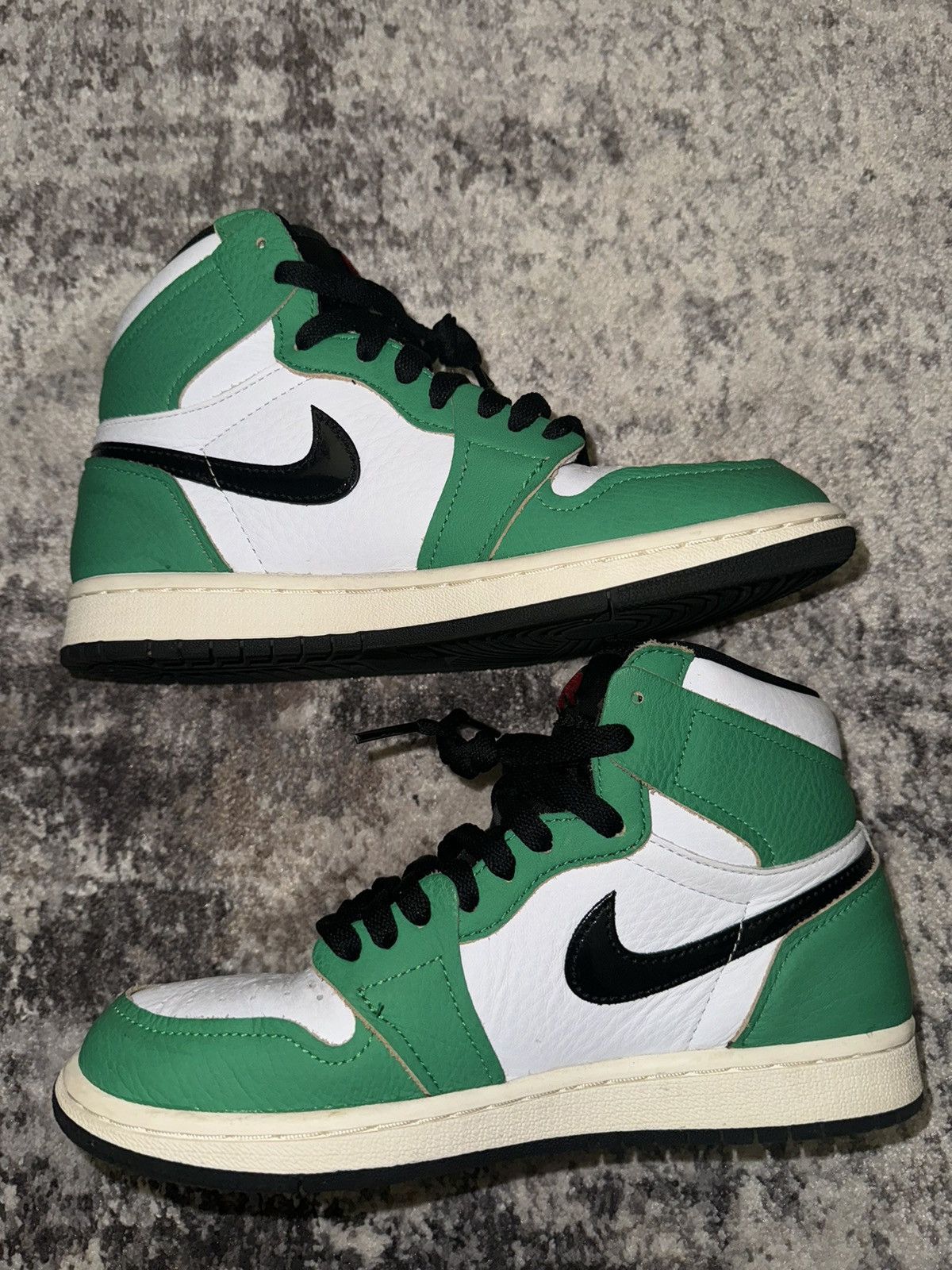 Nike Jordan 1s Size US 7 / IT 37 - 2 Thumbnail