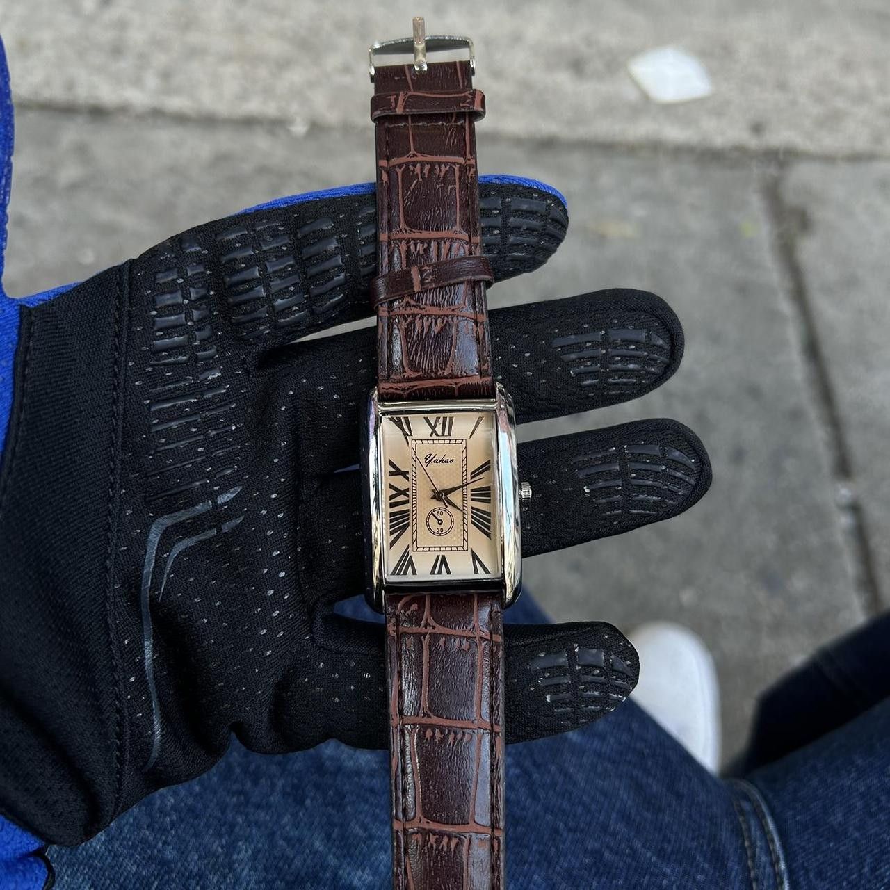 Vintage Vintage 2000s Style Brown Rectangular Quartz Leather Watch Size ONE SIZE - 3 Thumbnail