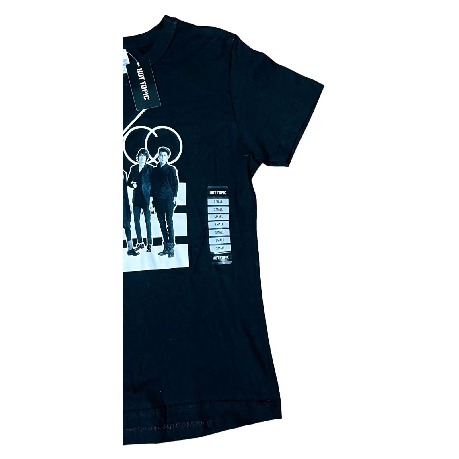Hot Topic Hot Topic Shirt Womens Small Black Short Sleeve Tee NWT 2018 Rock Band Cnco Pop Group Regular Size S Tee Shirt Size S / US 4 / IT 40 - 3 Thumbnail