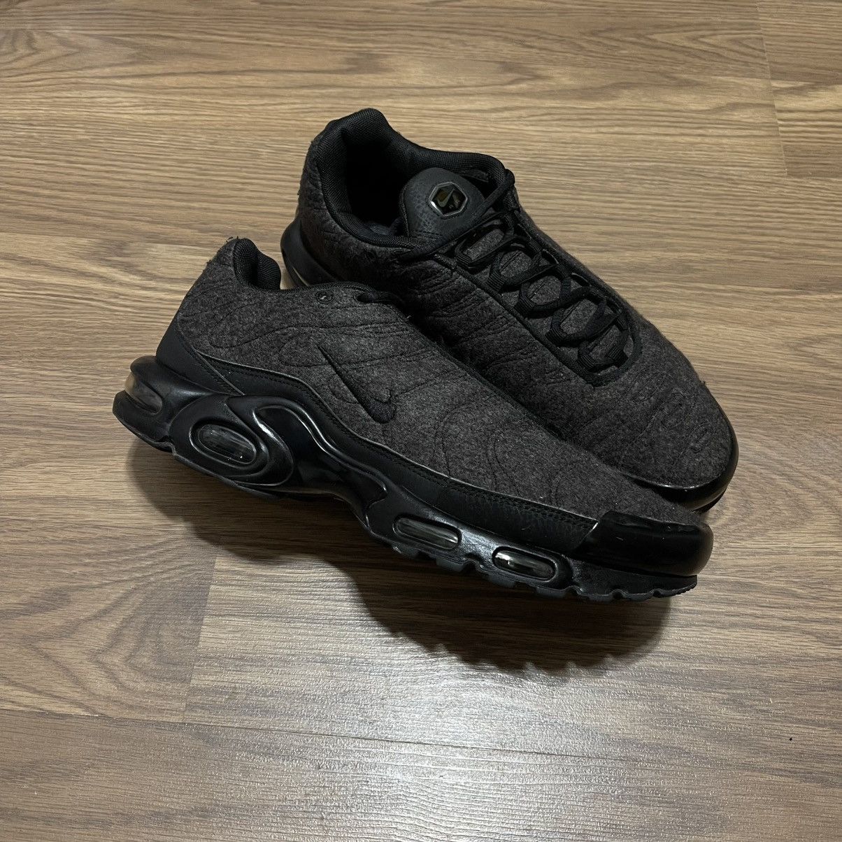Nike 2017 Nike Air Max Grey Quilted Plus Triple Black 806262-022 Size US 11.5 / EU 44-45 - 1 Thumbnail