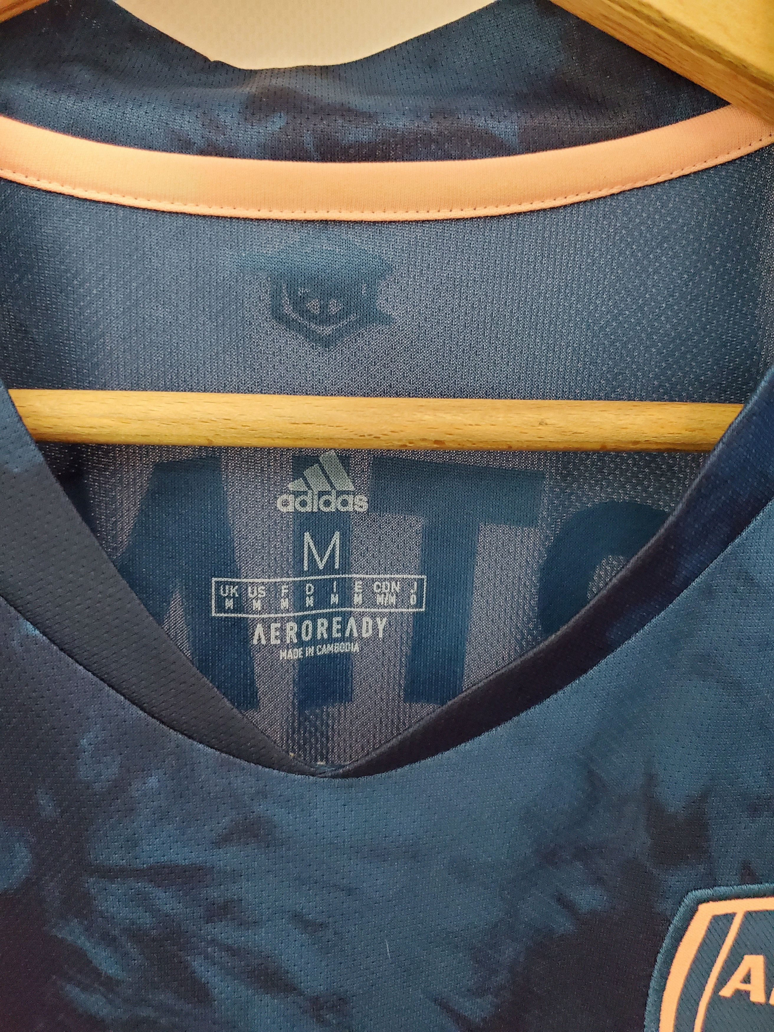 Adidas Arsenal london2020-21 Martinelli #35 soccer jersey size M Size US M / EU 48-50 / 2 - 4 Thumbnail