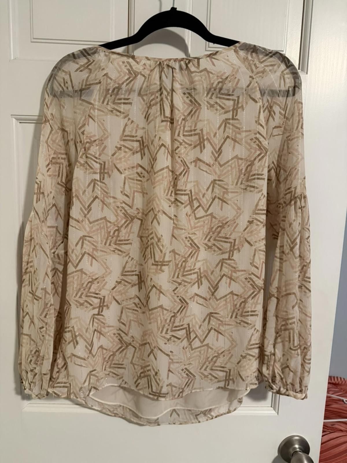 Other White House Black Market Women's Beige Printed Blouse Size 8 Size M / US 6-8 / IT 42-44 - 5 Thumbnail