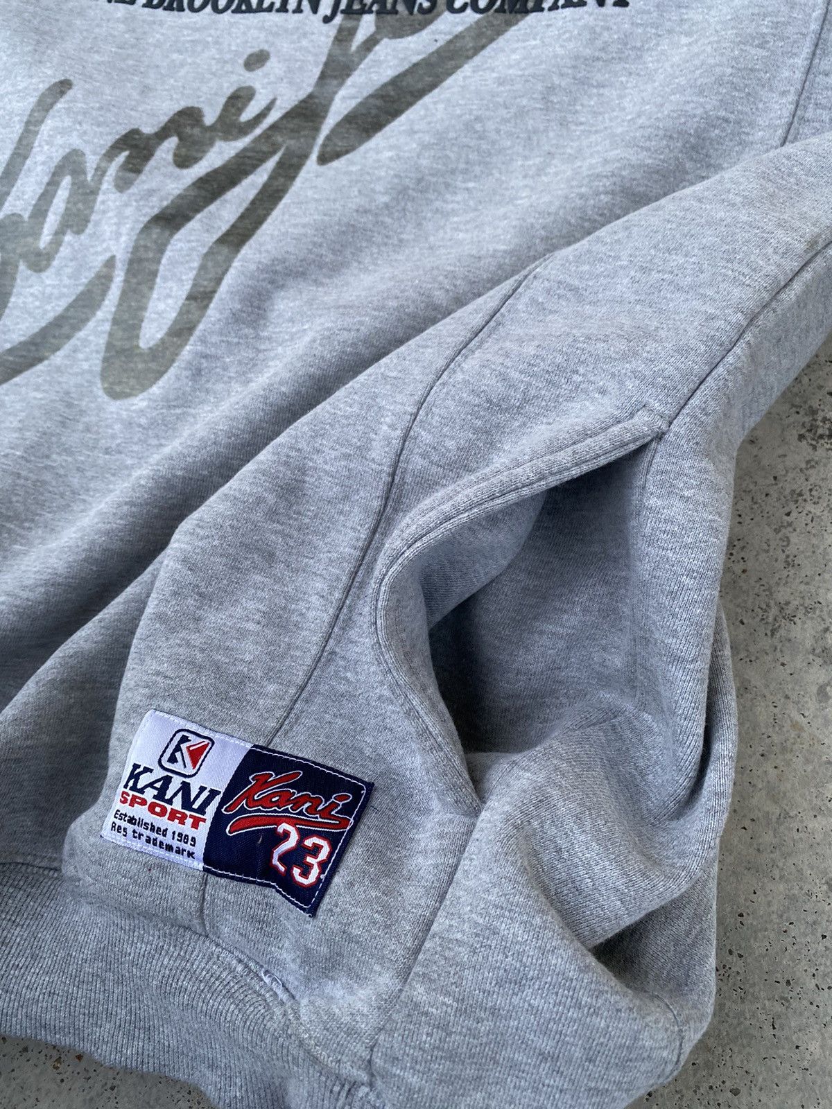 Karl Kani 2000s Karl Kani Puffer Script Design Sweatshirt Size US L / EU 52-54 / 3 - 7 Thumbnail