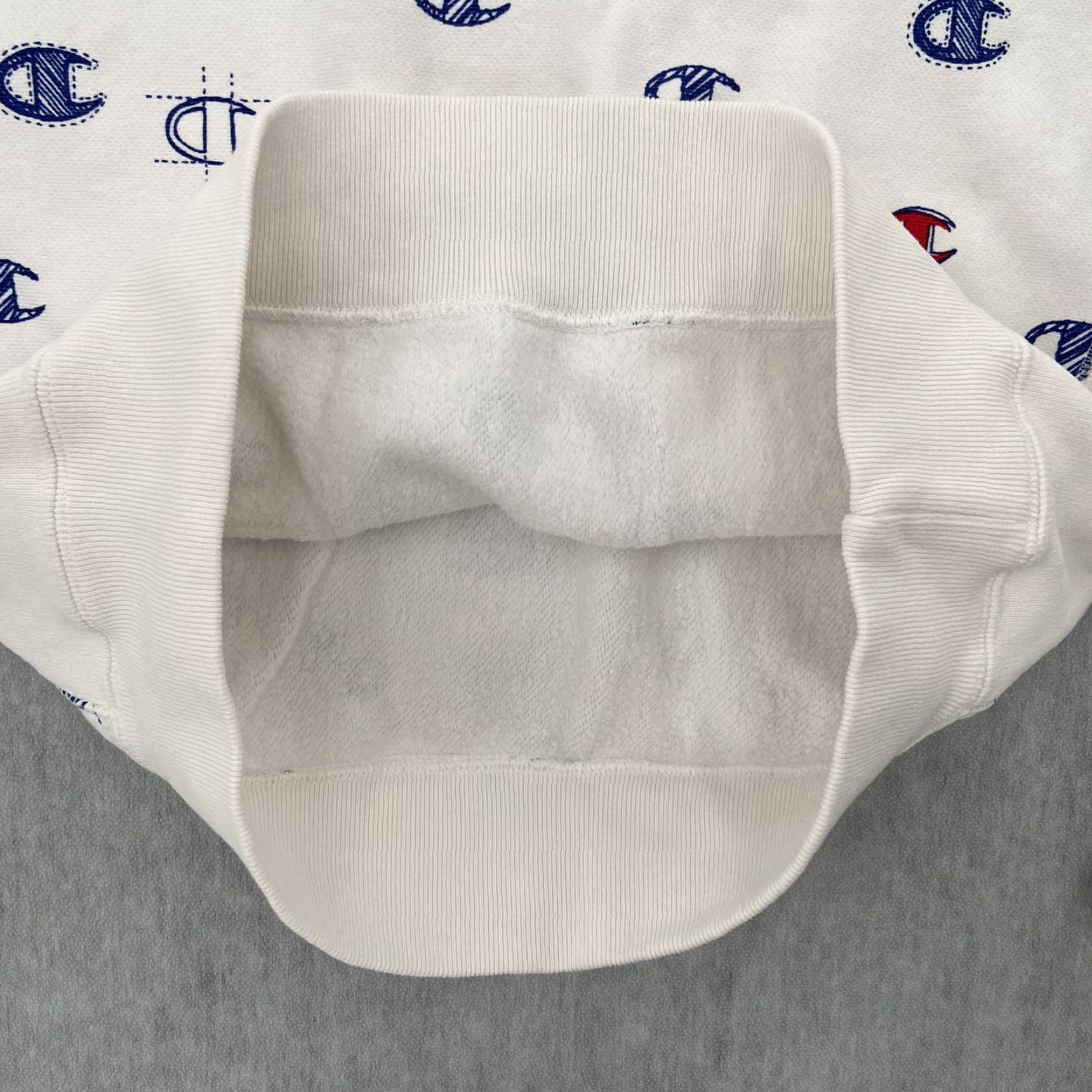 Champion Champion Sweatshirt Womens Medium White Reverse Weave Logo Pullover Sweatshirt Size M / US 6-8 / IT 42-44 - 4 Thumbnail