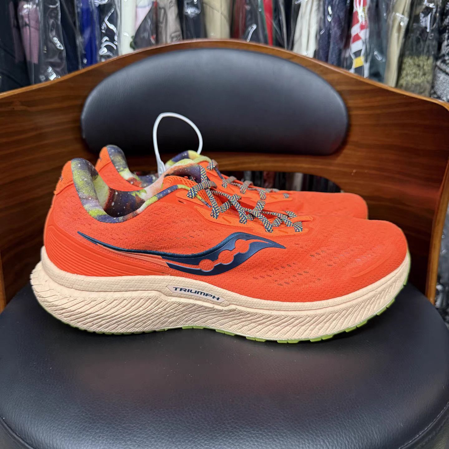Saucony Saucony Triumph 19 Campfire Orange Running Shoes K15 Size US 12.5 / EU 45-46 - 4 Thumbnail