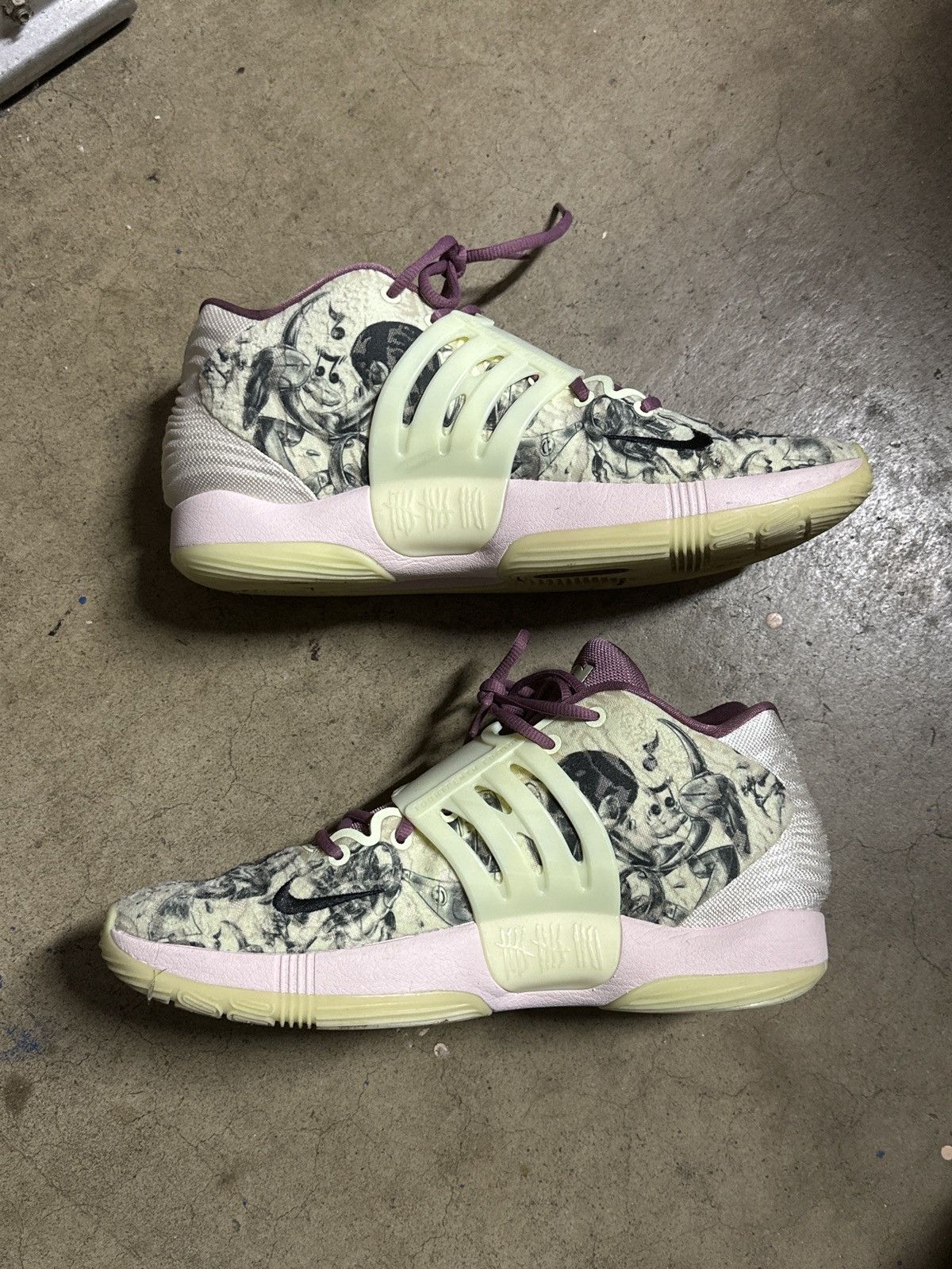 Nike KD14 Surrealism Size US 13 / EU 46 - 2 Thumbnail