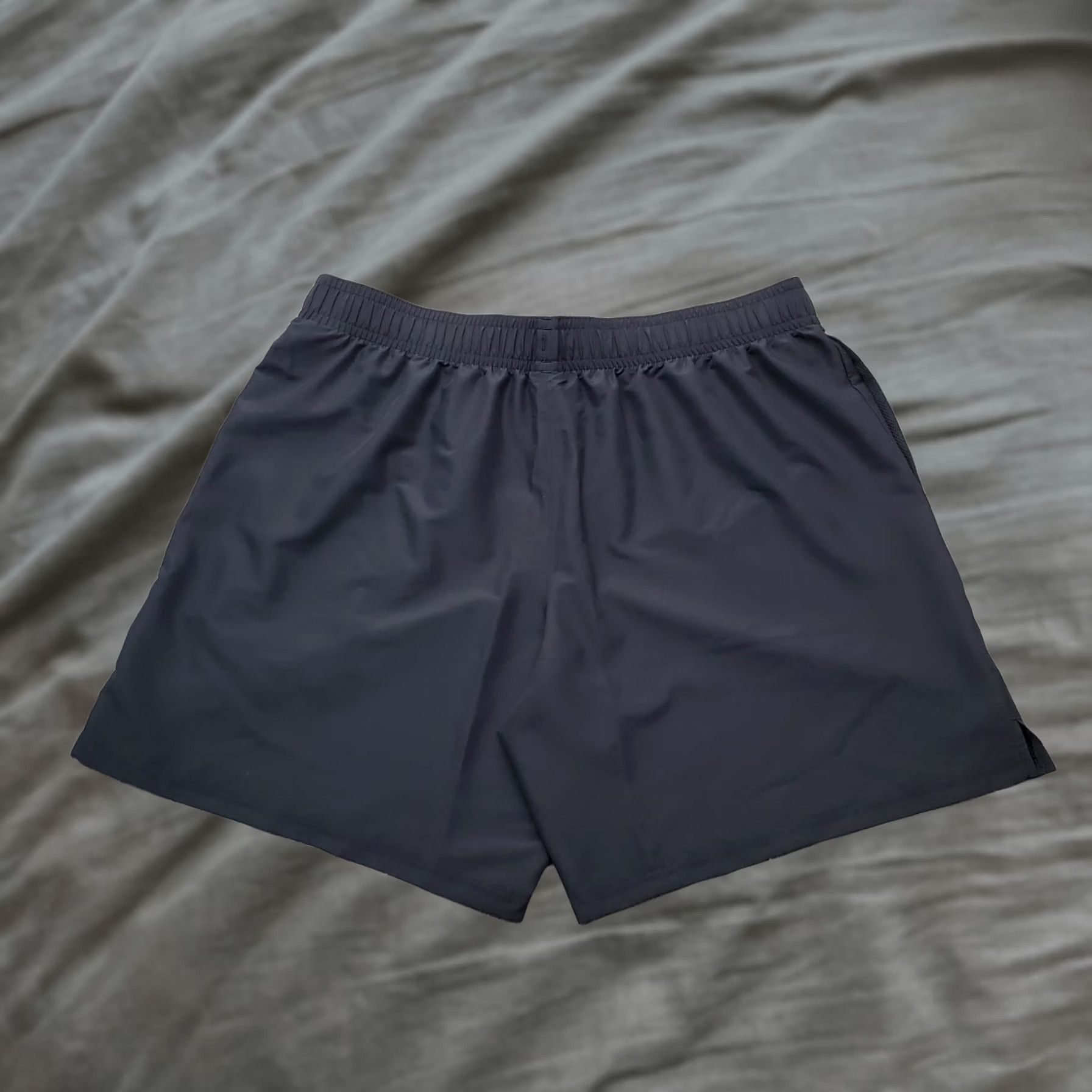 Under Armour Under Armour Mens 2XL Black Tech Woven Wordmark Shorts Slit Elastic Waist Pull On Athletic Casual Shorts Size US 39 - 1 Thumbnail