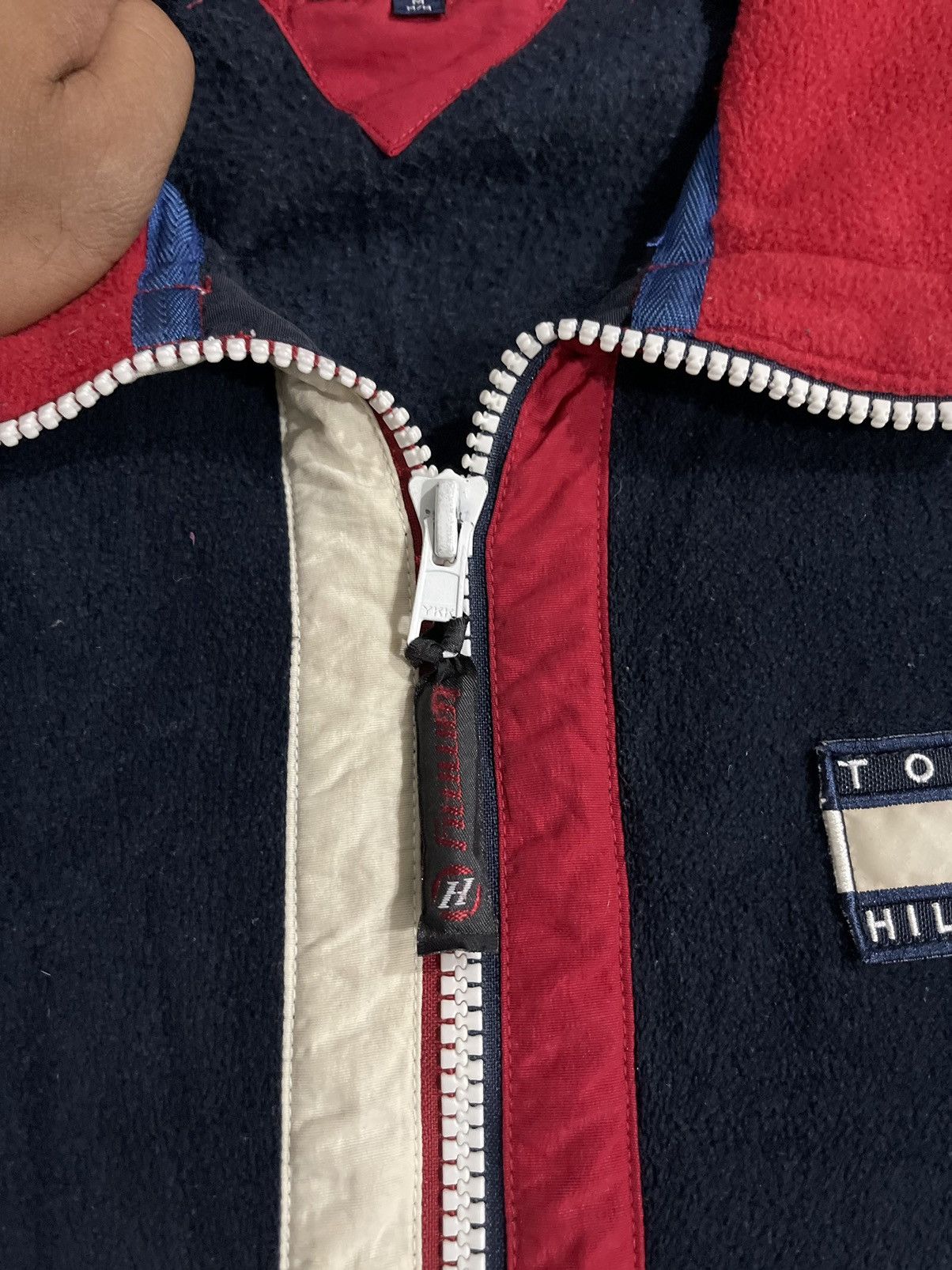 Tommy Hilfiger Vintage Tommy Hilfiger Fleece Jacket Size US XL / EU 56 / 4 - 8 Thumbnail