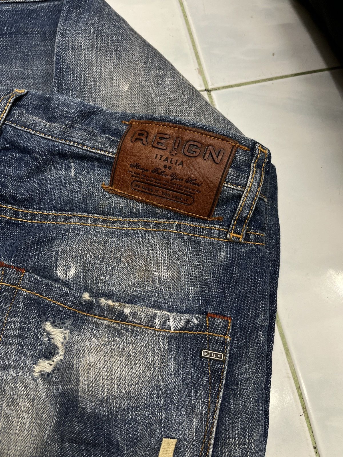 Other 🔥🔥🔥STEALS REIGN ITALIA DISTRESSED DENIM Size US 31 - 17 Thumbnail