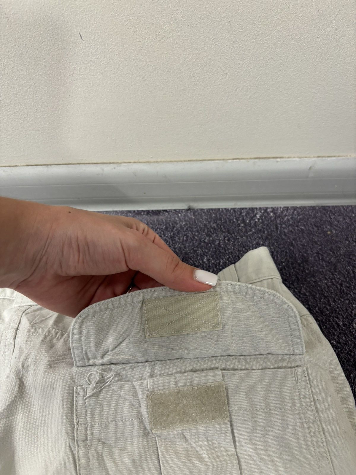 Eddie Bauer Vintage Eddie Bauer Legend Beige Utility Field Cargo Shorts Size US 34 / EU 50 - 19 Thumbnail