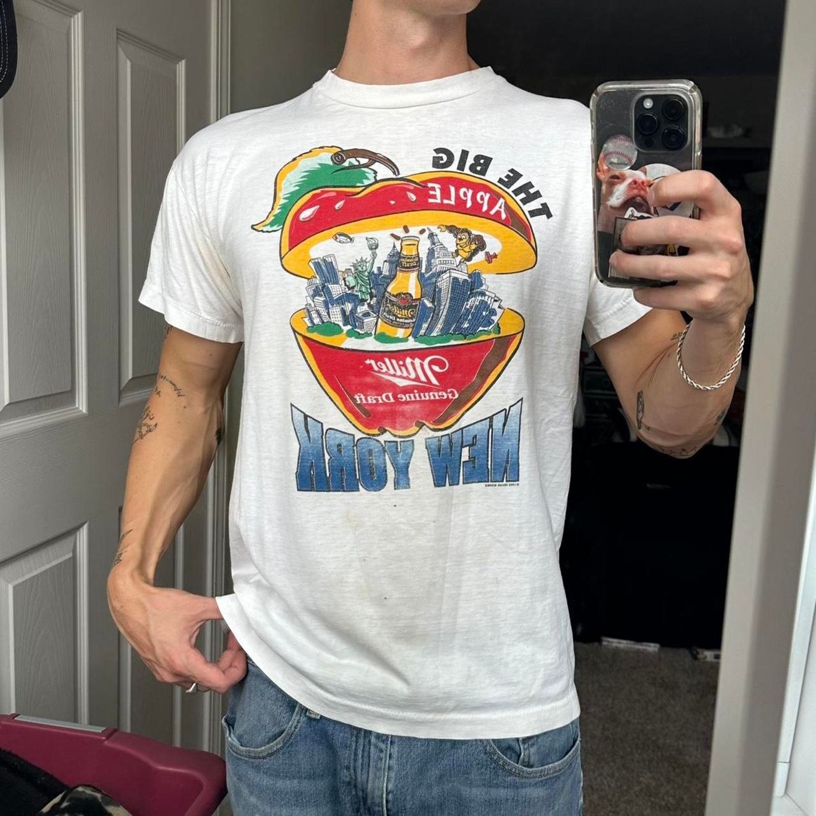 Vintage Vintage 80s Thrashed NYC Miller Lite Graphic White Tee Size US M / EU 48-50 / 2 - 1 Thumbnail