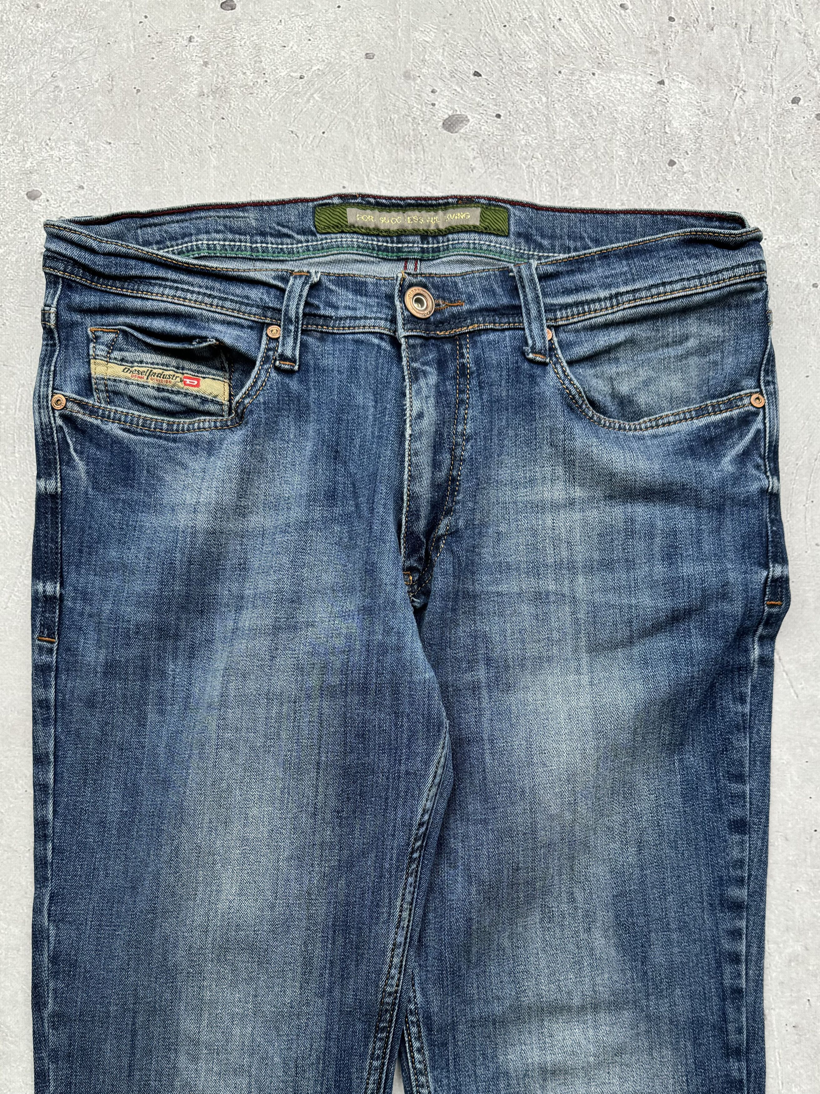 Diesel × Vintage Diesel Vintage Jeans Size US 34 / EU 50 - 2 Thumbnail
