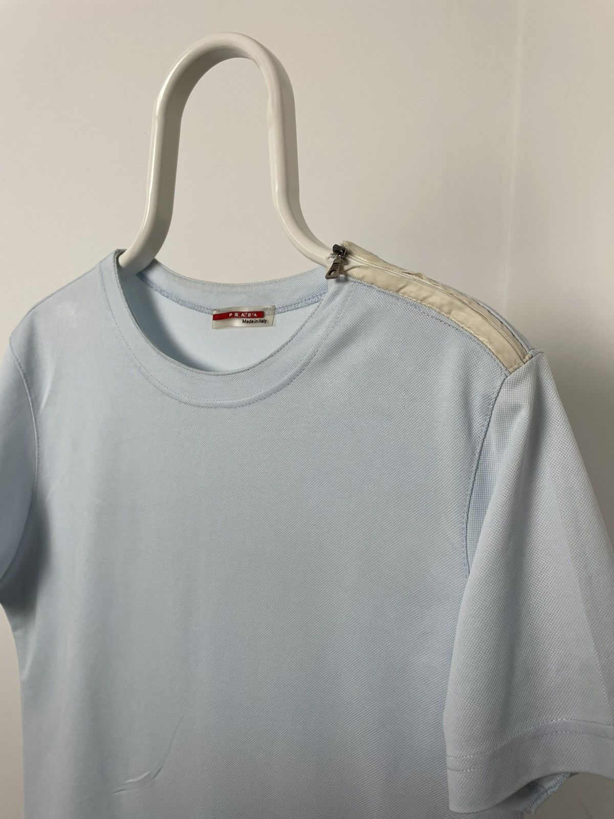 Prada Prada t-shirt zip shoulder red tab Size US M / EU 48-50 / 2 - 5 Thumbnail