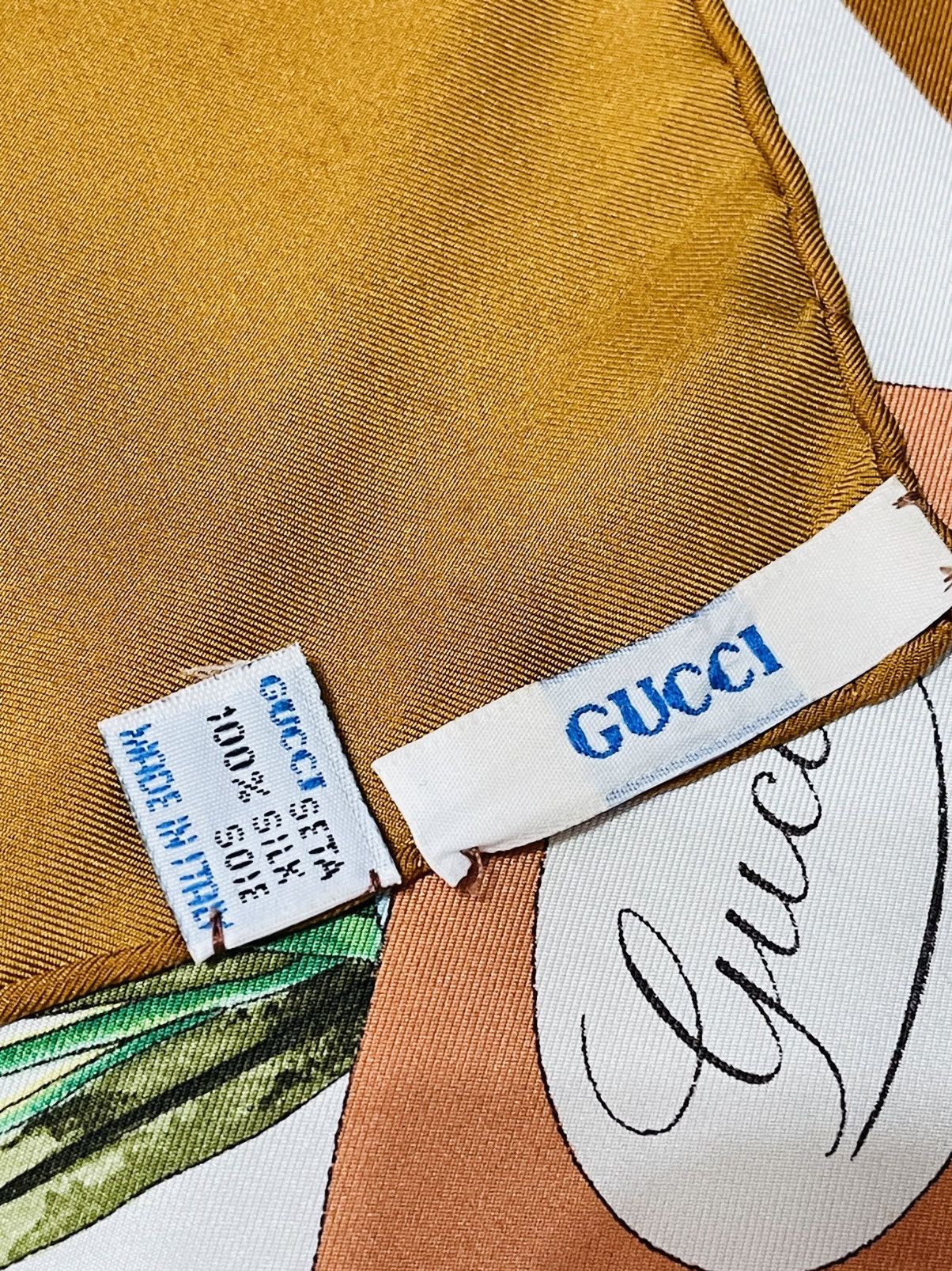 Gucci VINTAGE GUCCI FLORA SILK SCARF VERY RARE Size ONE SIZE - 9 Thumbnail