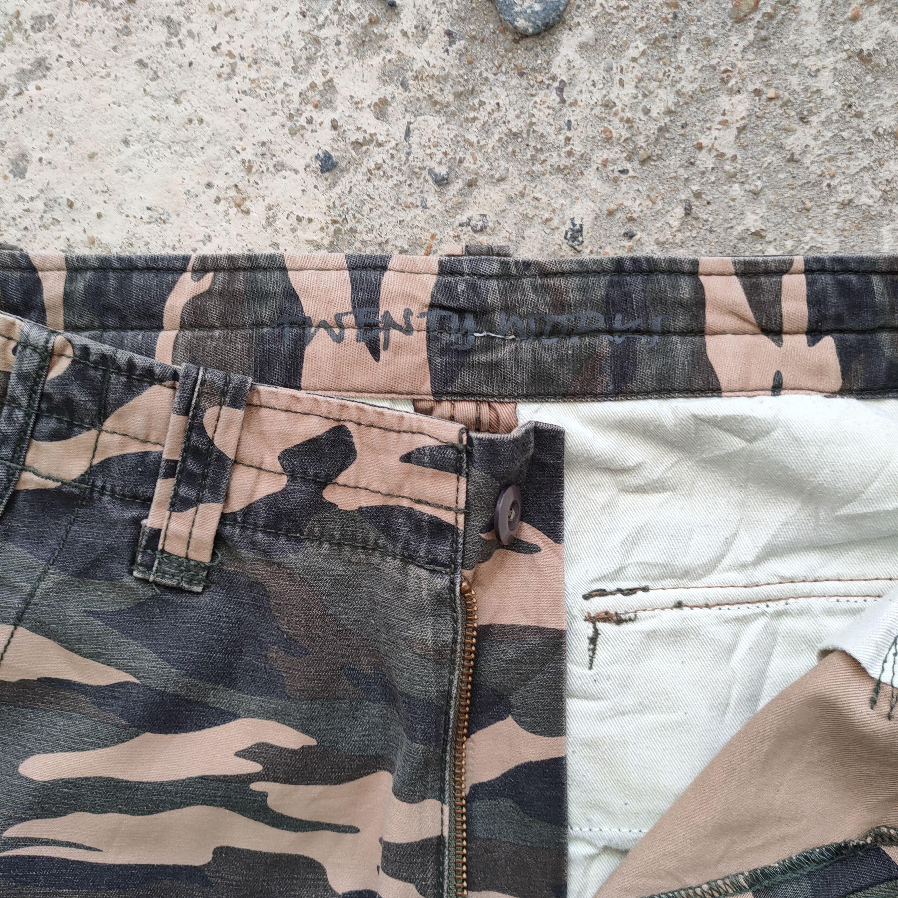 Japanese Brand × Vintage VINTAGE TWENTY WORK FADED CAMO CARGO PANTS Size US 32 / EU 48 - 6 Thumbnail
