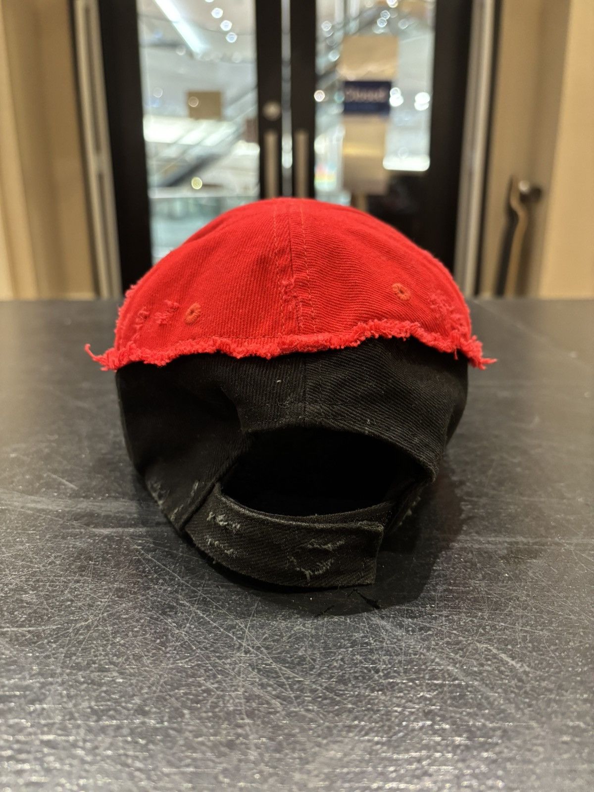 Balenciaga Balenciaga Femme Pre Distressed Hat Size ONE SIZE - 4 Thumbnail