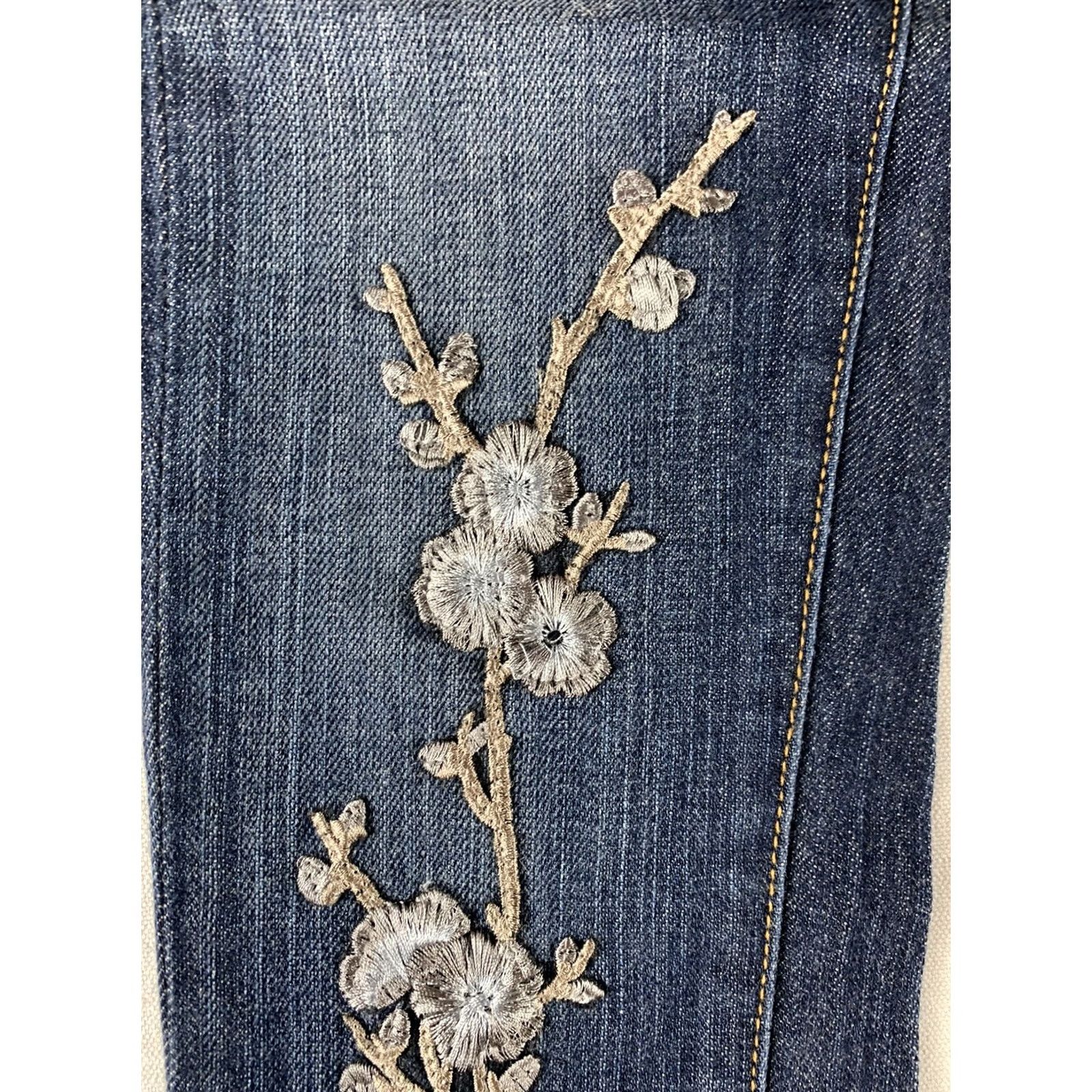 Vintage CARMAR BLUE Skinny Jeans size 23 ANKLE CUT OFF 26X26 Floral Embroidered Size 40" / US 18 - 2 Thumbnail