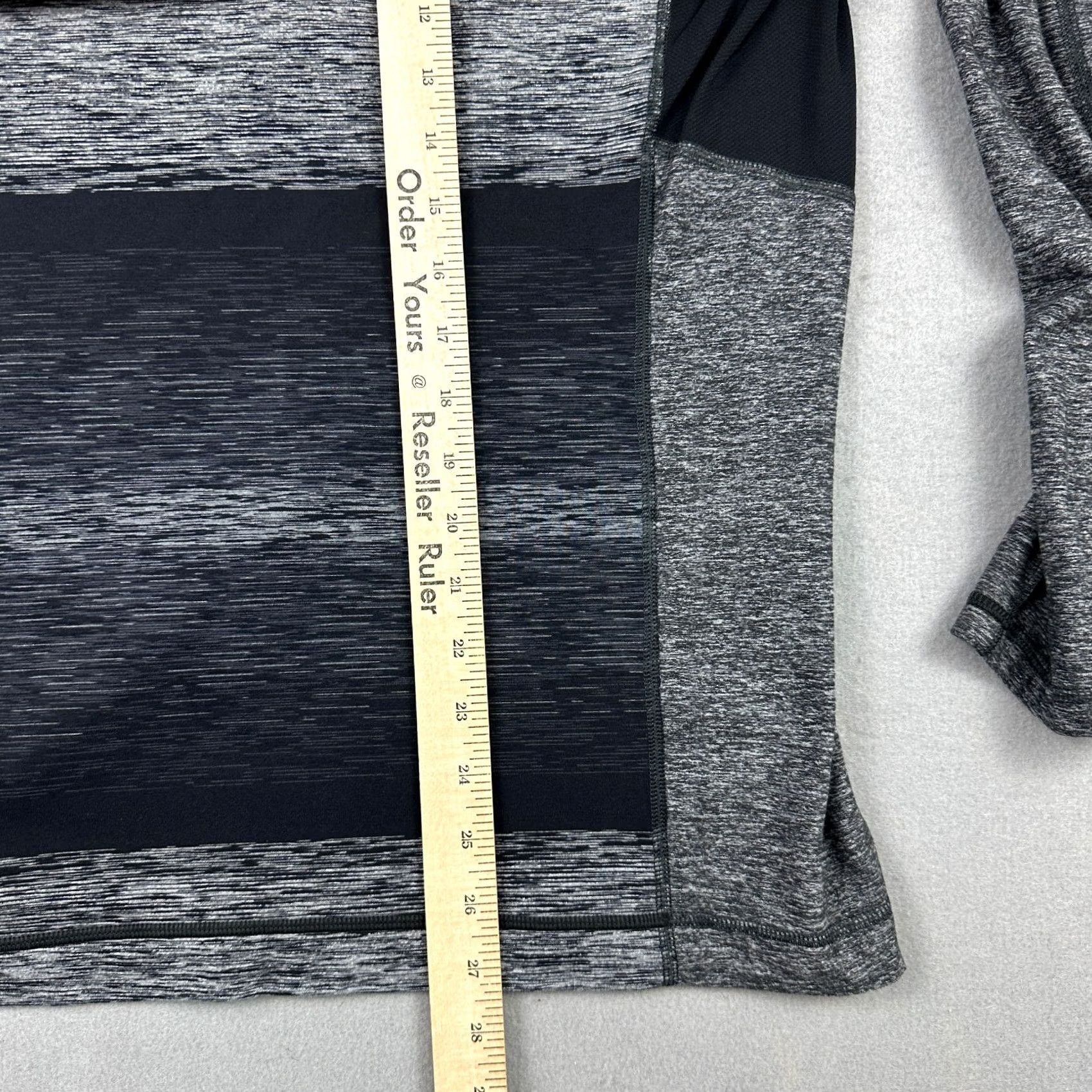 Lululemon Lululemon Sweater Men Large Gray Striped Pullover 1/4 Zip Pockets Sweatshirt Athletic Crew Neck Size US L / EU 52-54 / 3 - 6 Thumbnail