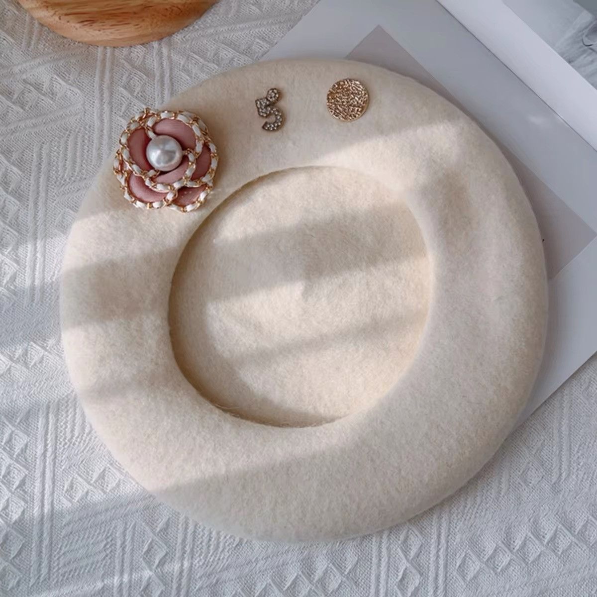 Pokemon White Brand Flower Wool Beret Winter Hat Size ONE SIZE - 2 Thumbnail