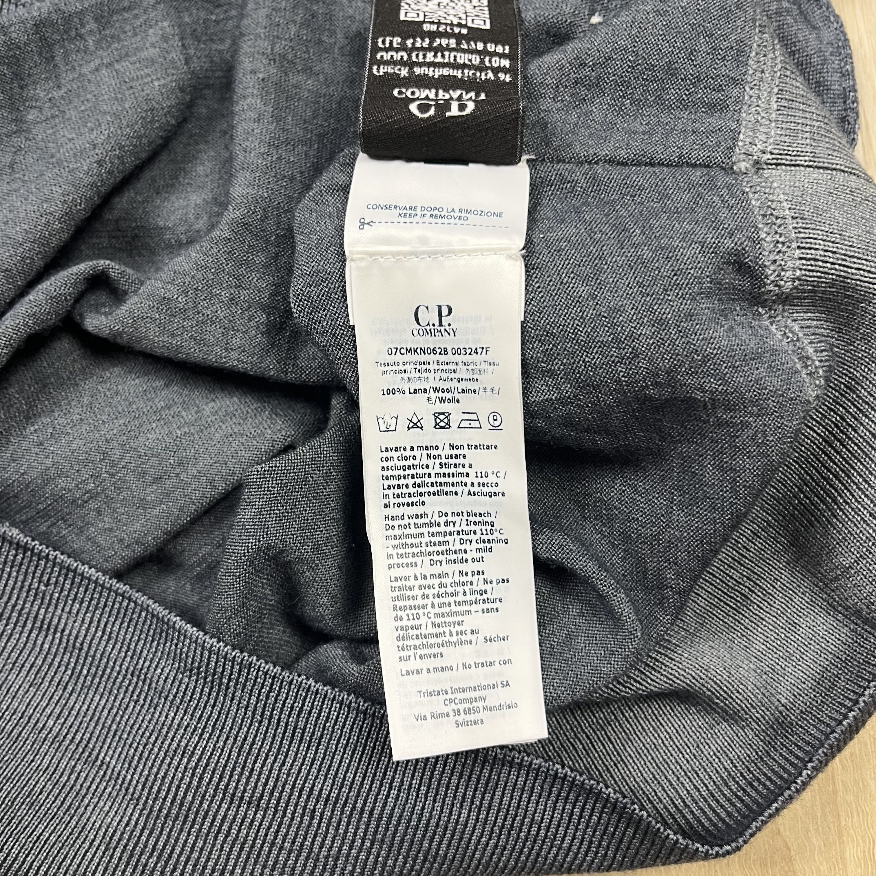 C.P. Company C.P. Company 100% Wool Sweater Fast Dyed Crew Neck Size US L / EU 52-54 / 3 - 8 Thumbnail
