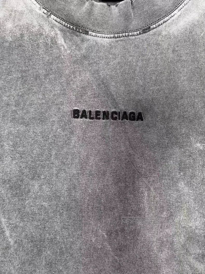 Balenciaga Balenciaga Letter Emblem Embroidered Round Neck Short Slee Size US M / EU 48-50 / 2 - 3 Thumbnail