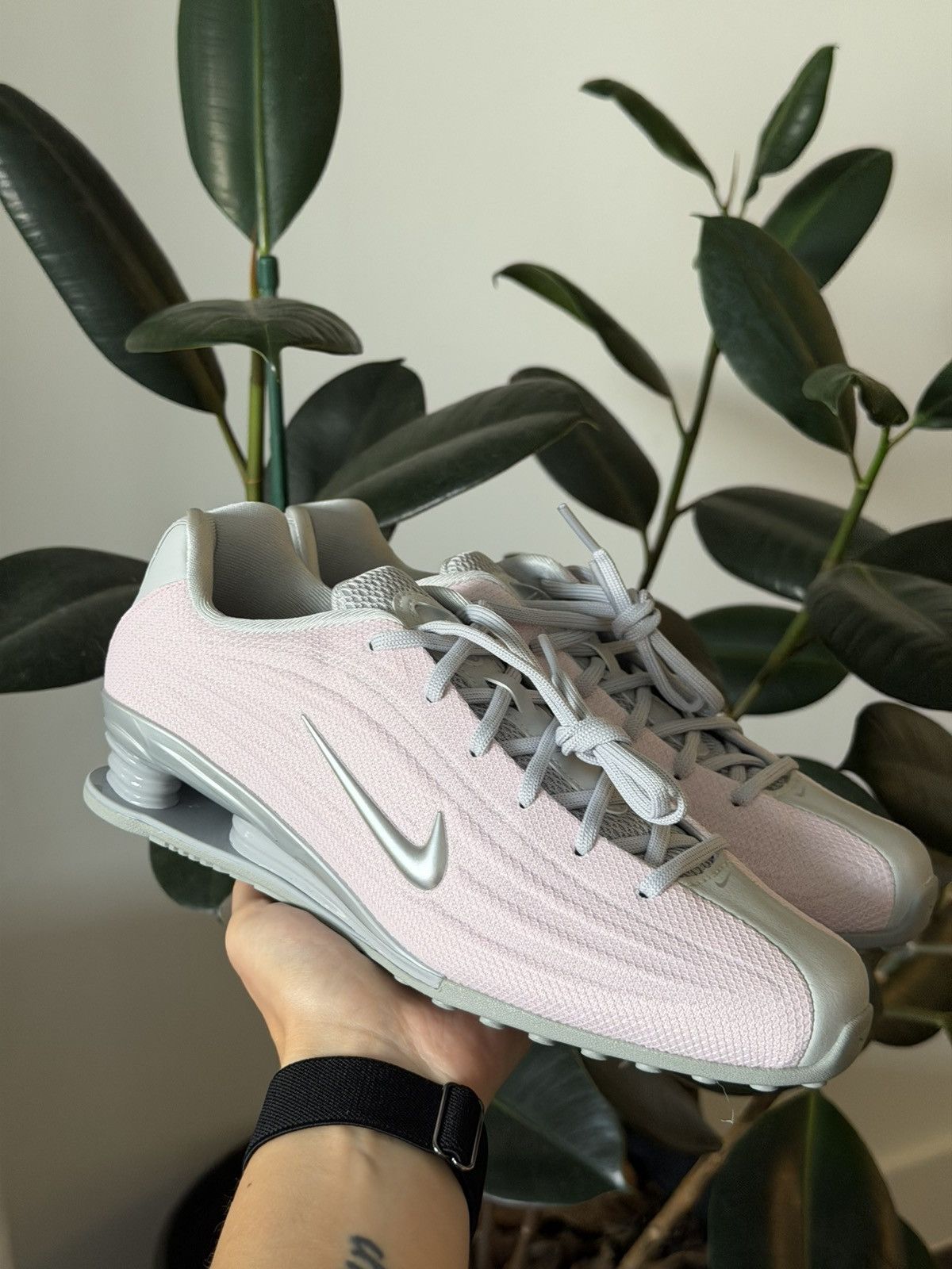Nike Nike Wmns Shox Z SE "Pink Foam Metallic Silver" 8W / 6.5M Size US 8 / IT 38 - 1 Thumbnail