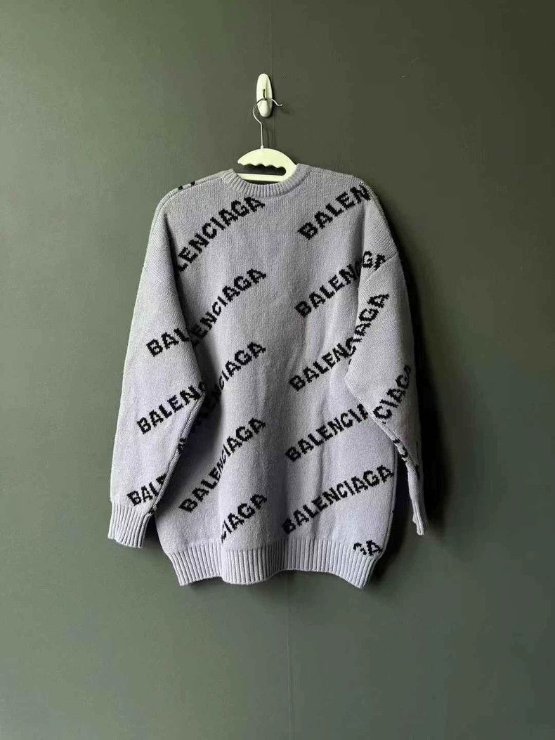 Balenciaga Balenciaga Taro Purple Bullet Screen Sweater 2501-Nextarrow Size US XS / EU 42 / 0 - 2 Thumbnail