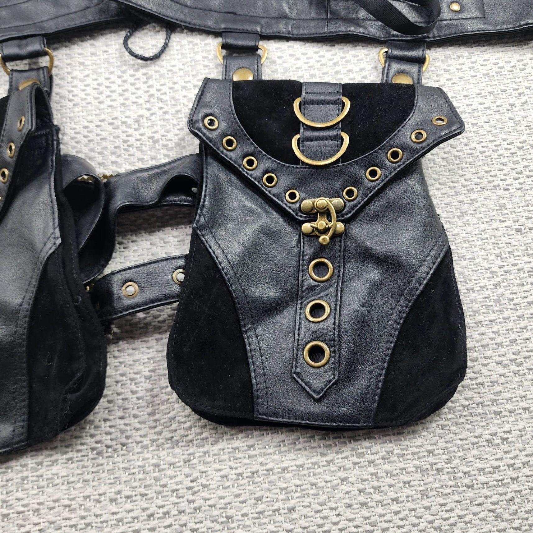 Vintage Steampunk Festival Utility Belt Bag Pouch Double Pocket Leather Suede Cosplay Size ONE SIZE - 5 Thumbnail
