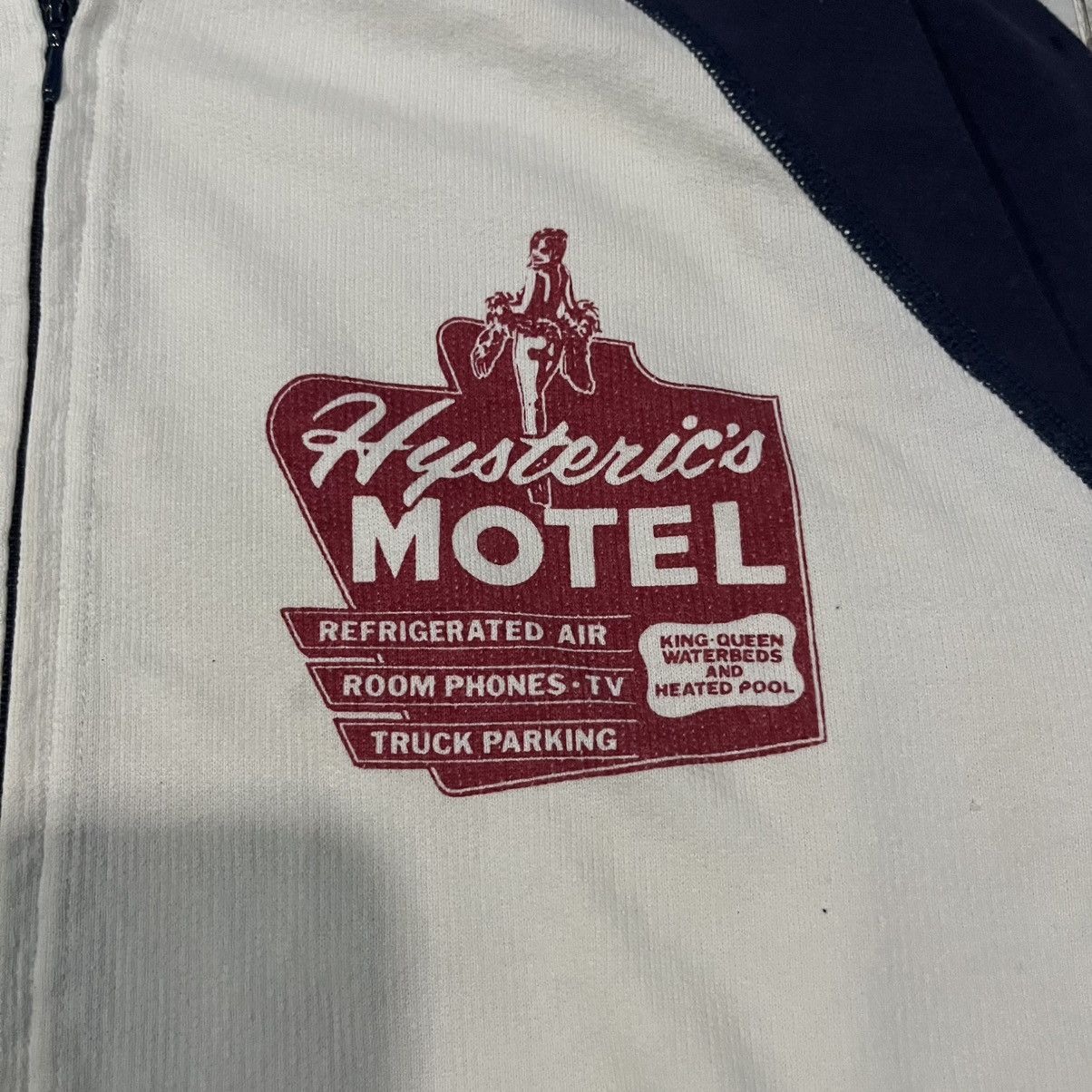 Hysteric Glamour (LAST DROP) Vintage 90 Hysteric Glamour Motel White Hoodie Size US L / EU 52-54 / 3 - 2 Thumbnail