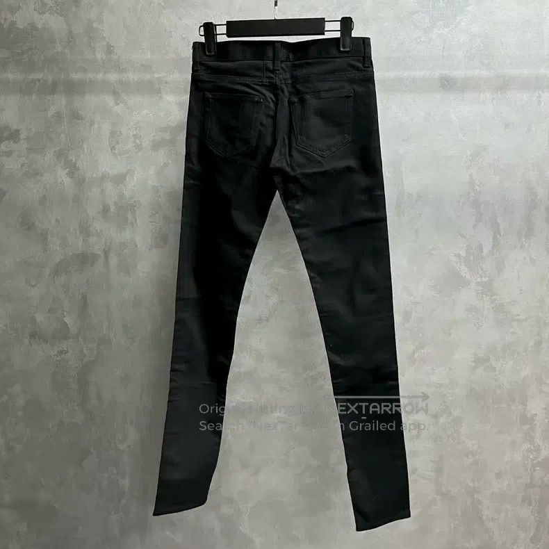 Saint Laurent Paris Saint Laurent Paris Classic Black Solid Button Mid Rise St Size 25" / US 0 / IT 36 - 5 Thumbnail