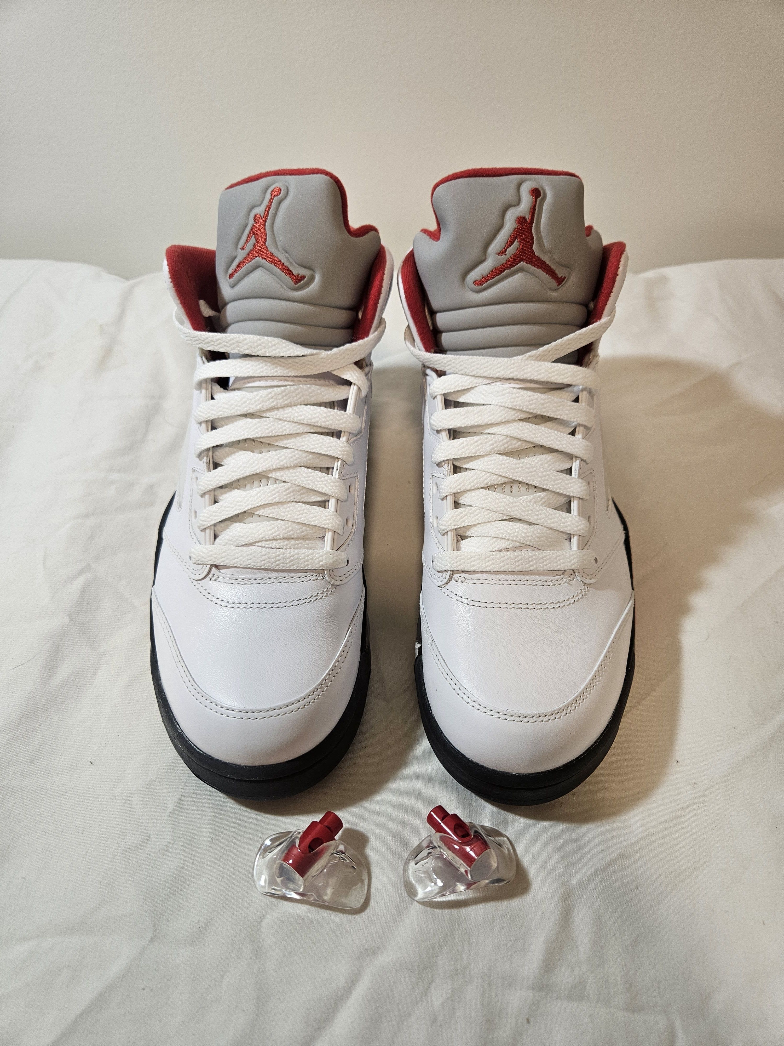 Jordan Brand 2013 Air Jordan 5 Retro Fire Red basketball shoes Size US 8 / EU 41 - 2 Thumbnail