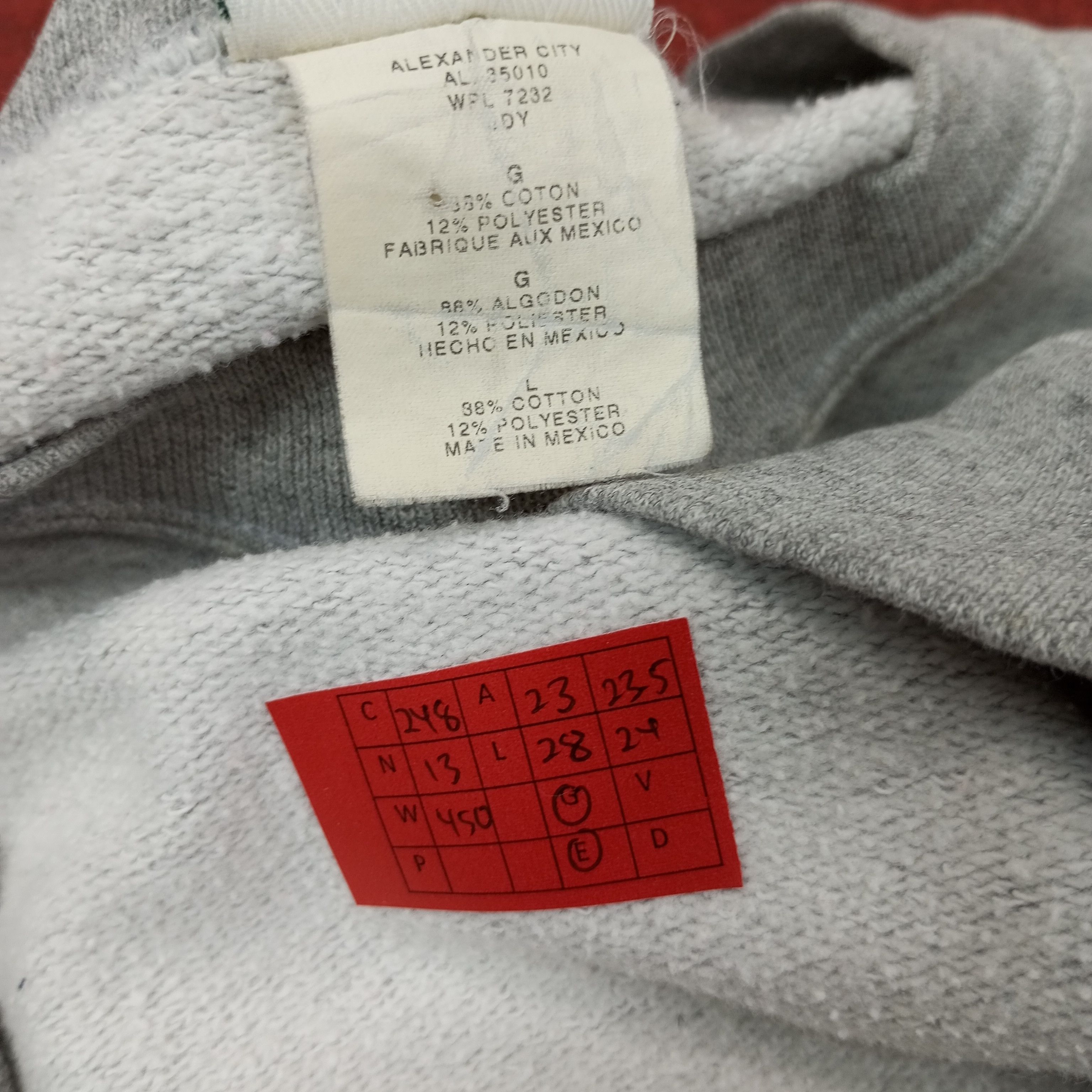 Vintage Ohio State Buckeyes Sports Team Style Sweatshirt c248n13 Size US L / EU 52-54 / 3 - 8 Thumbnail