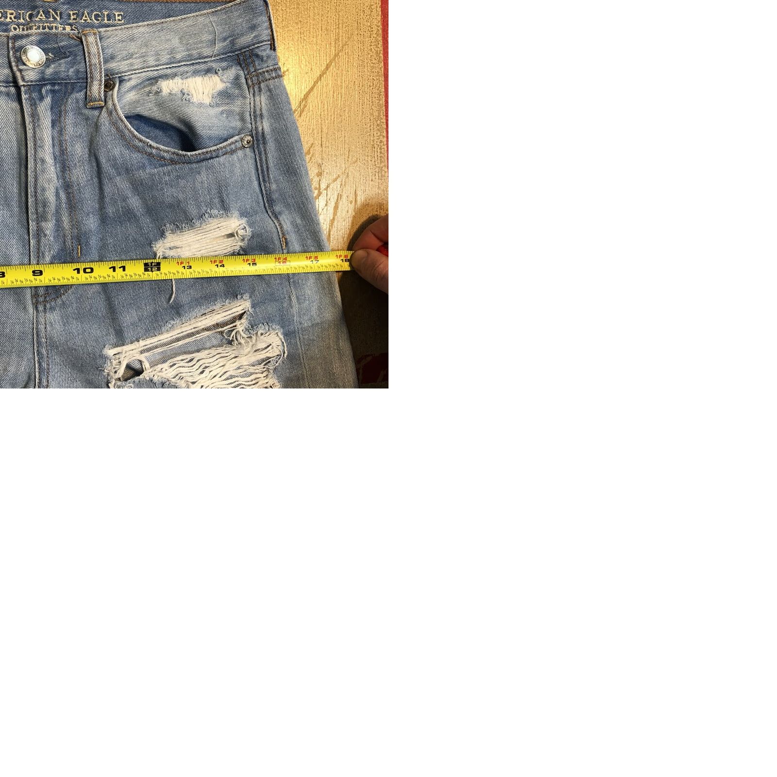 American Eagle Outfitters American Eagle Outfitters Mom Jeans Shirt? No, Jeans. 2 Regular Blue Distressed 90s Grunge 27 Inseam Womens Size 26" / US 2 / IT 38 - 9 Thumbnail
