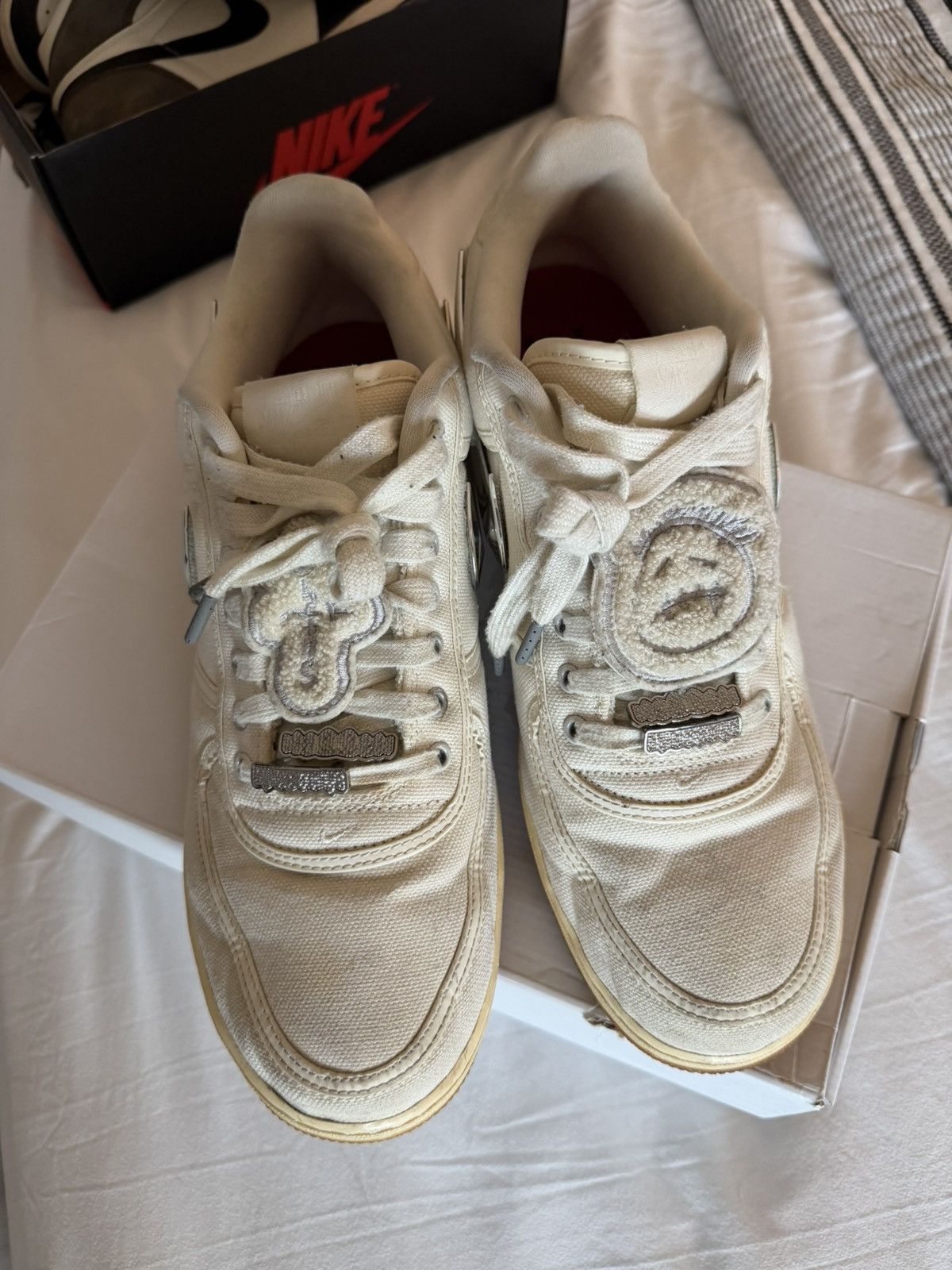 Nike × Travis Scott Nike Air Force 1 x Travis Scott Sail Size US 11.5 / EU 44-45 - 6 Thumbnail