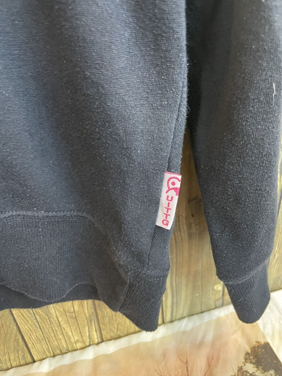 Japanese Brand Vintage UITTG Baby Sweatshirt Trademark Big Logo Size US L / EU 52-54 / 3 - 6 Thumbnail