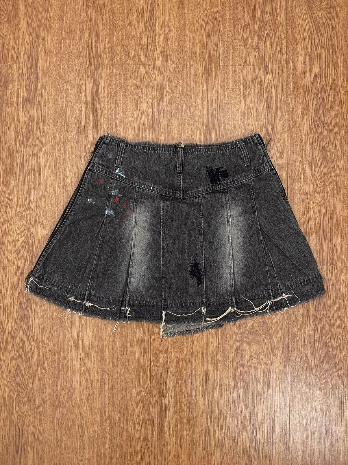 Beauty Beast Algonquins Distresse Punk skirt Size 29" - 2 Thumbnail