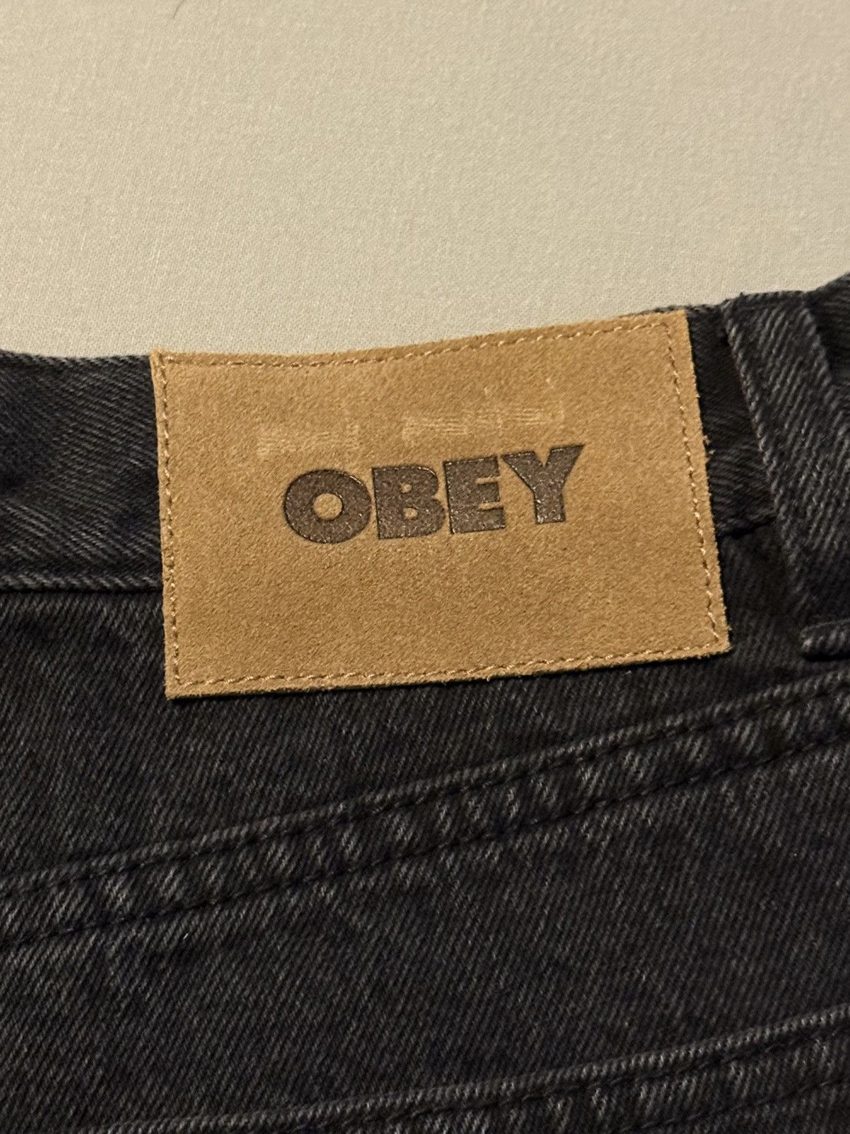 Obey OBEY Men’s Classic Baggy Denim Jeans Faded Black Brand New Size US 32 / EU 48 - 9 Thumbnail