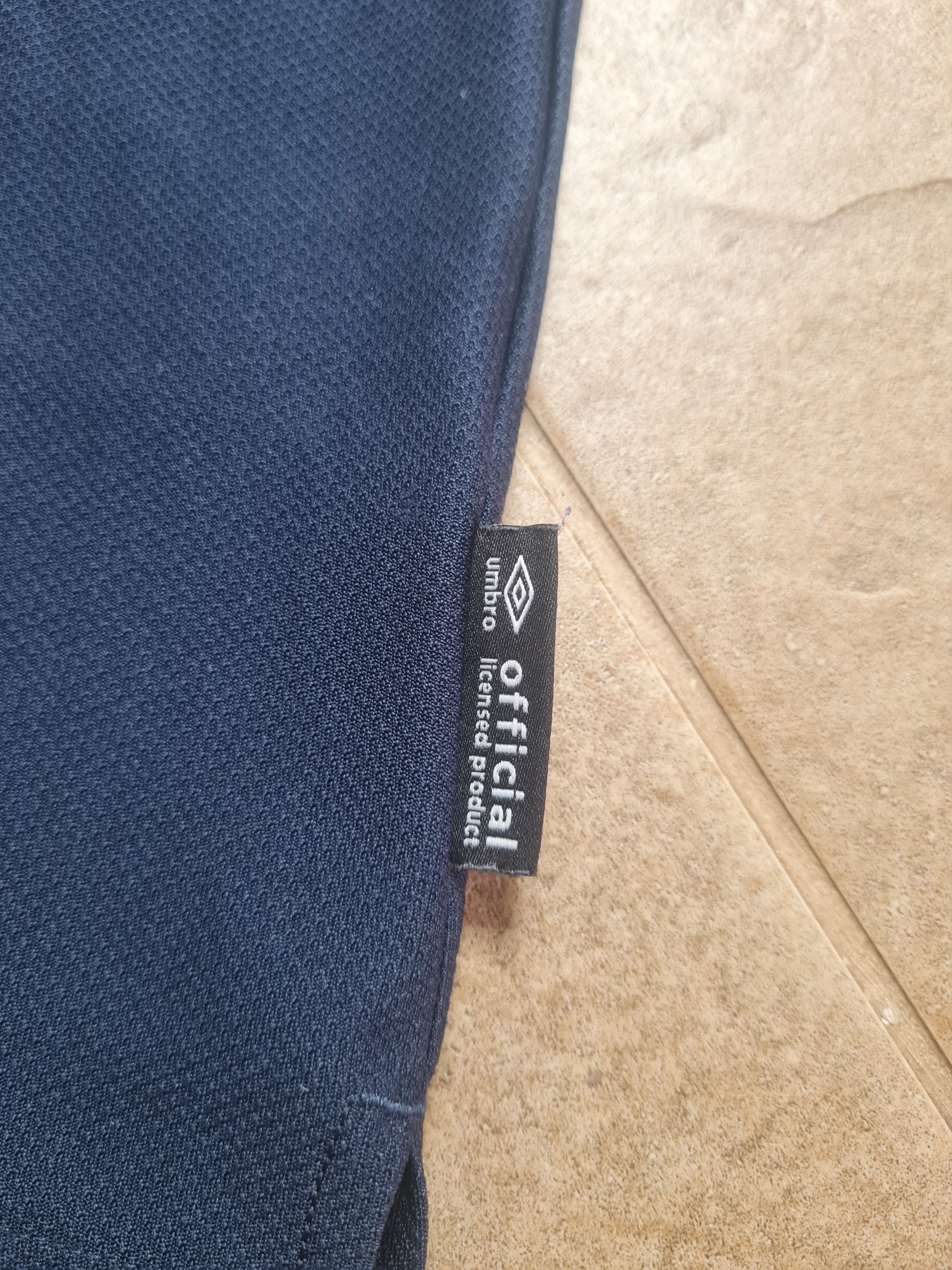 Umbro EVERTON 2019 2020 THIRD FOOTBALL SHIRT SOCCER JERSEY UMBRO Size US M / EU 48-50 / 2 - 13 Thumbnail