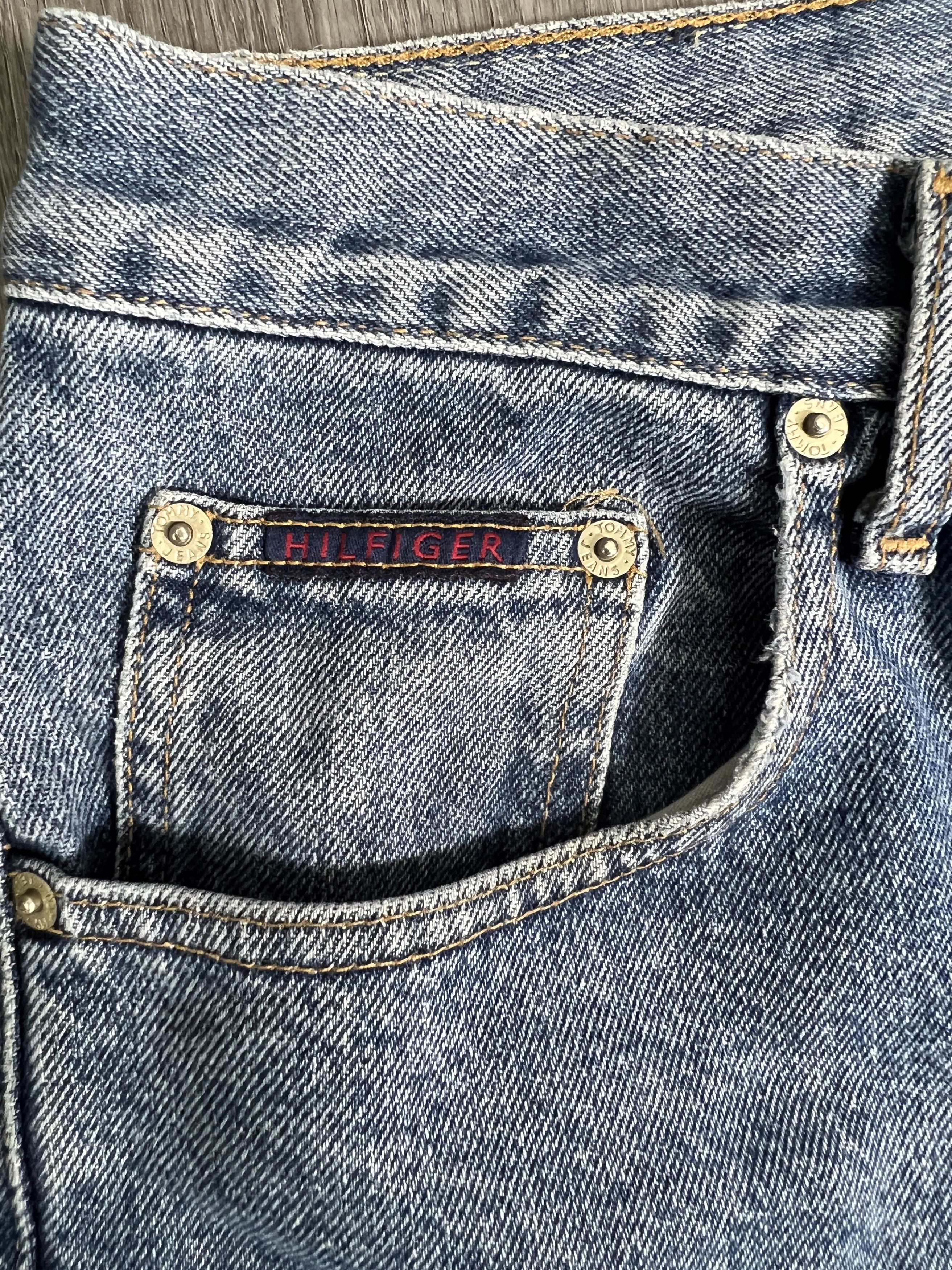 Tommy Hilfiger × Vintage Vintage Tommy Hilfiger Jeans Relaxed Fit Denim JK434 Size US 34 / EU 50 - 6 Thumbnail