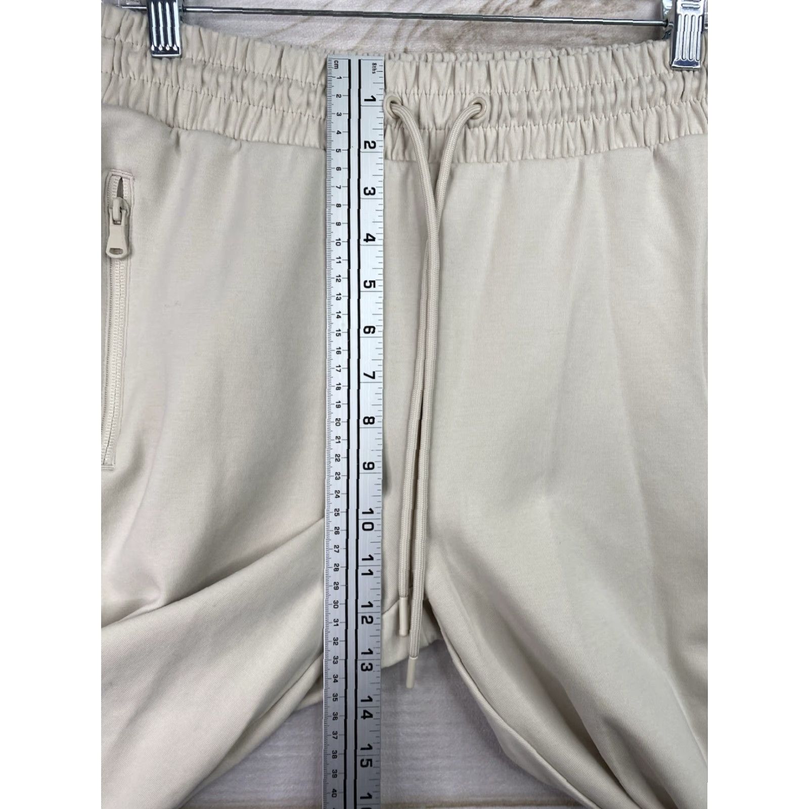 Old Navy Old Navy Active Pants M Beige High Rise Jogger Sweatpants Pockets Recycled Size 32" / US 10 / IT 46 - 5 Thumbnail