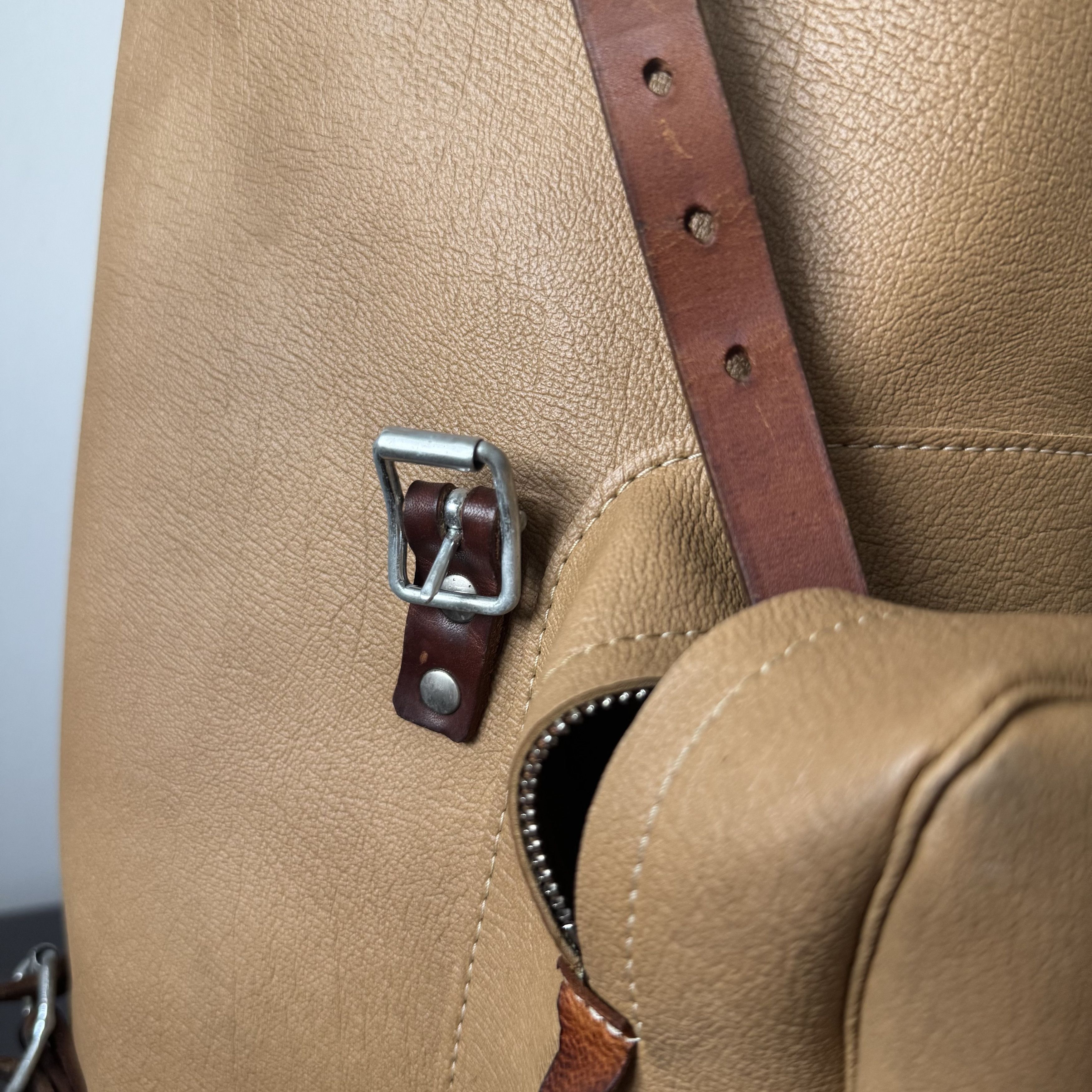 Japanese Brand × Vintage Vintage Army Military Hiking Riri 30s Leather Backpack Size ONE SIZE - 15 Thumbnail