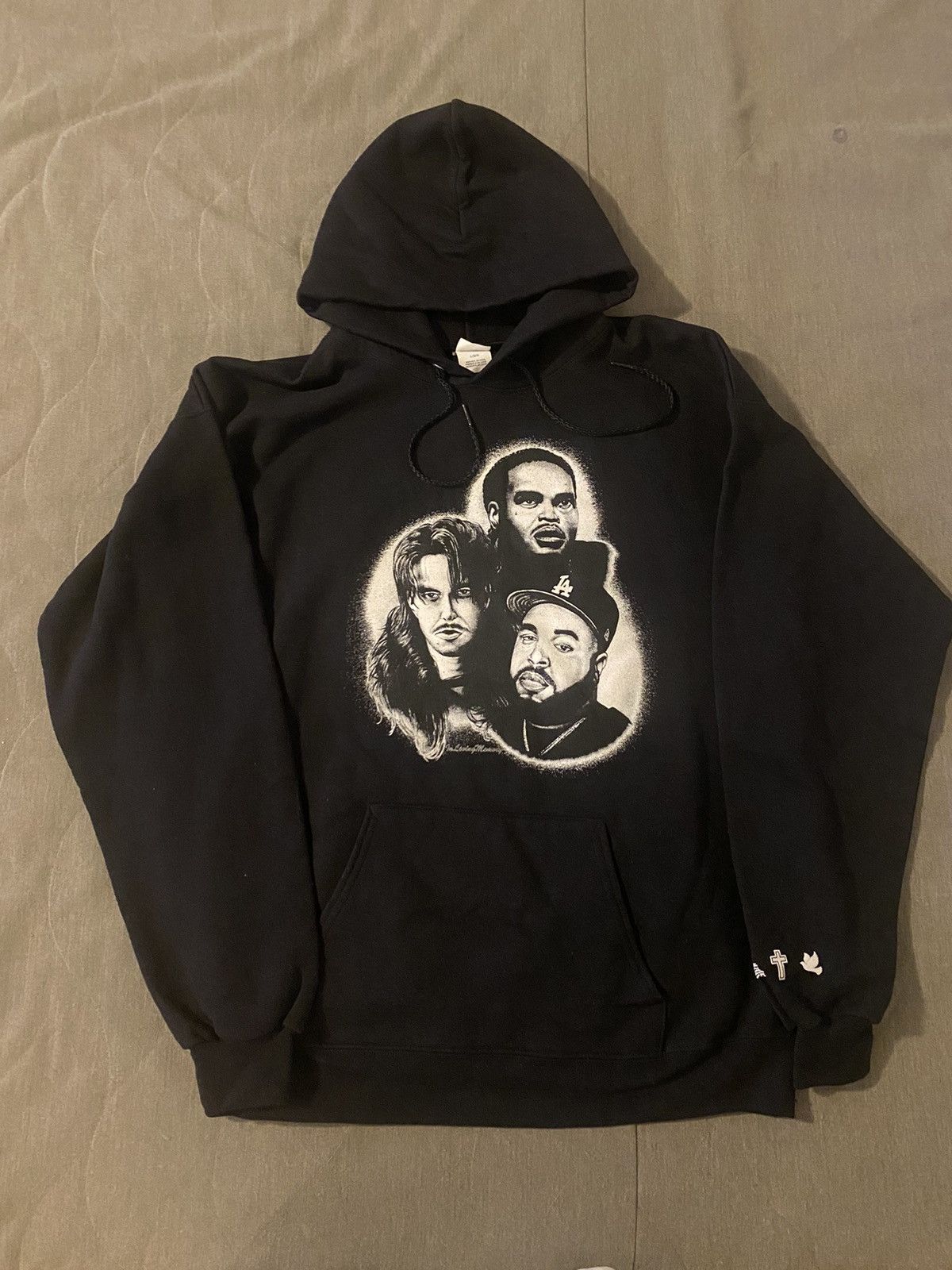image of Teamsesh In Loving Memory Tour Hoodie in Black, Men's (Size Large)